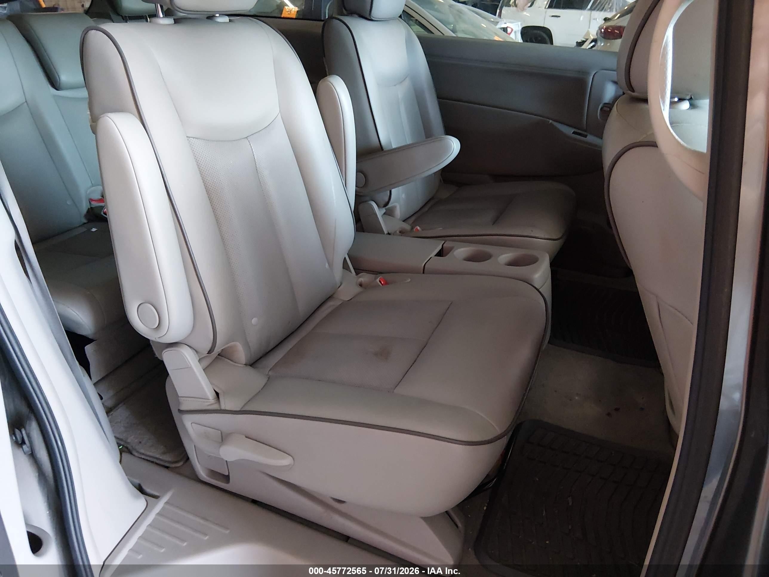 2015 Nissan Quest Platinum/s/sl/sv Gray vin: JN8AE2KP9F9129990