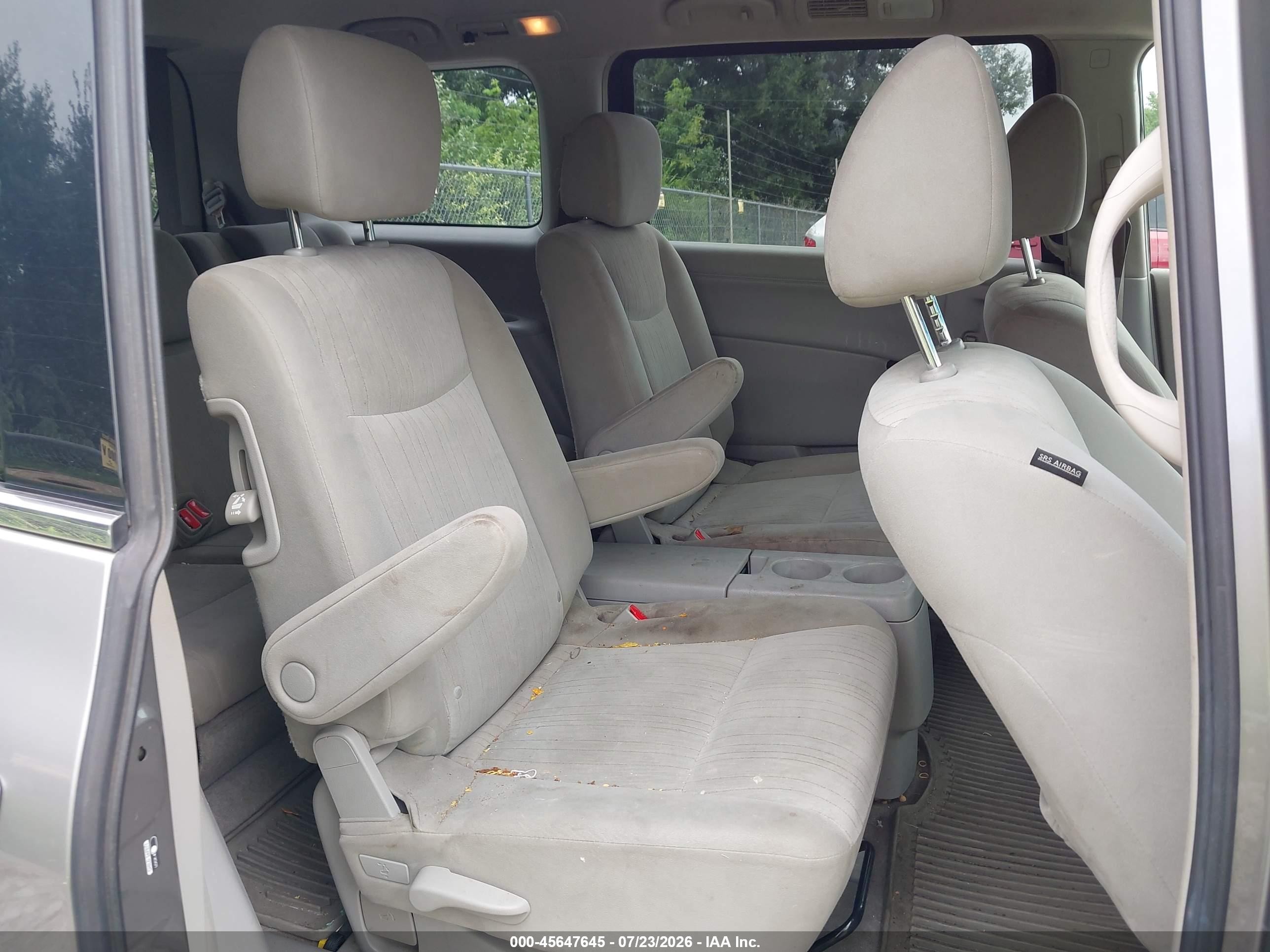 2011 Nissan Quest Sv Silver vin: JN8AE2KPXB9004099