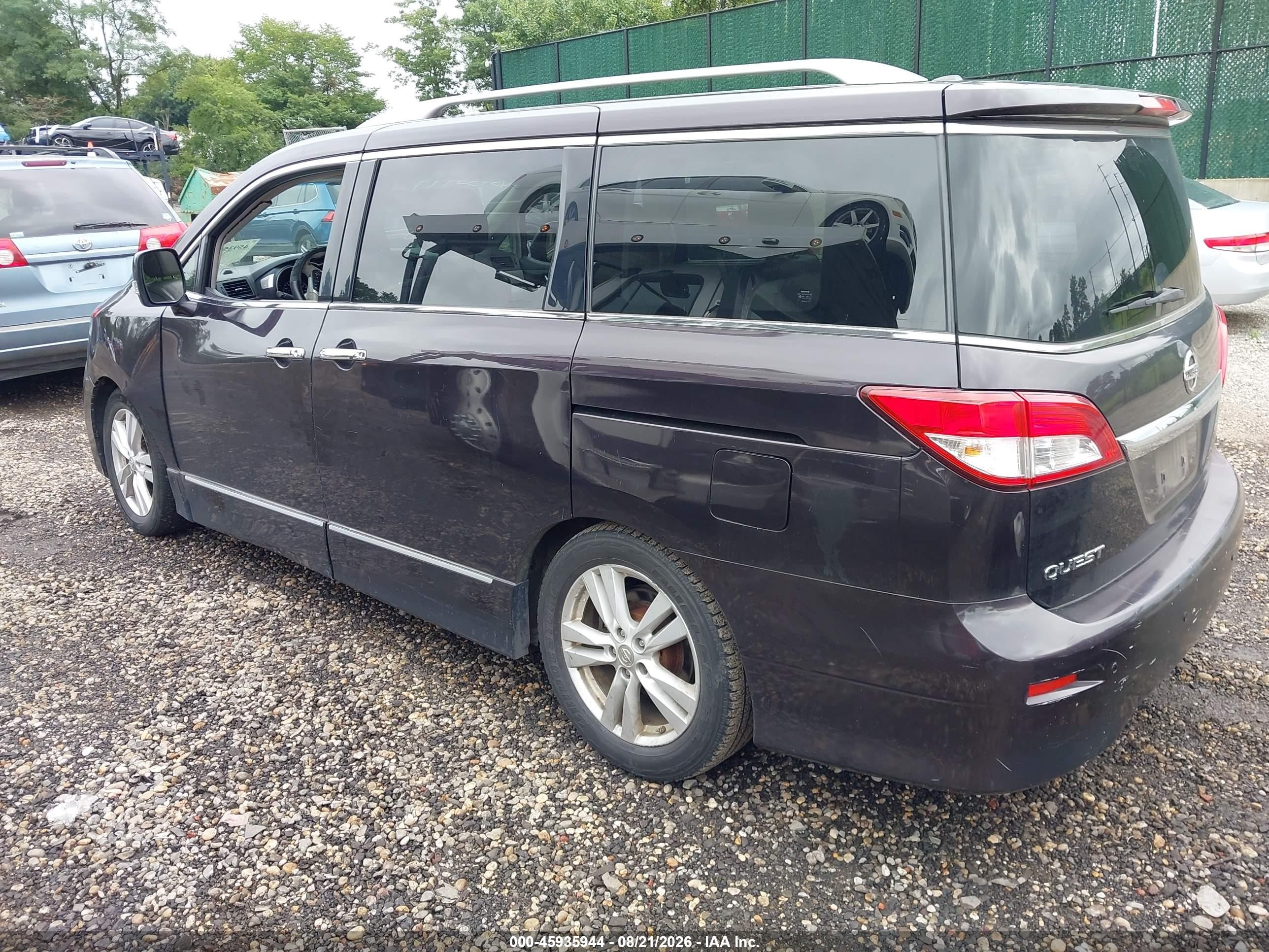 2011 Nissan Quest Le Purple vin: JN8AE2KPXB9010873
