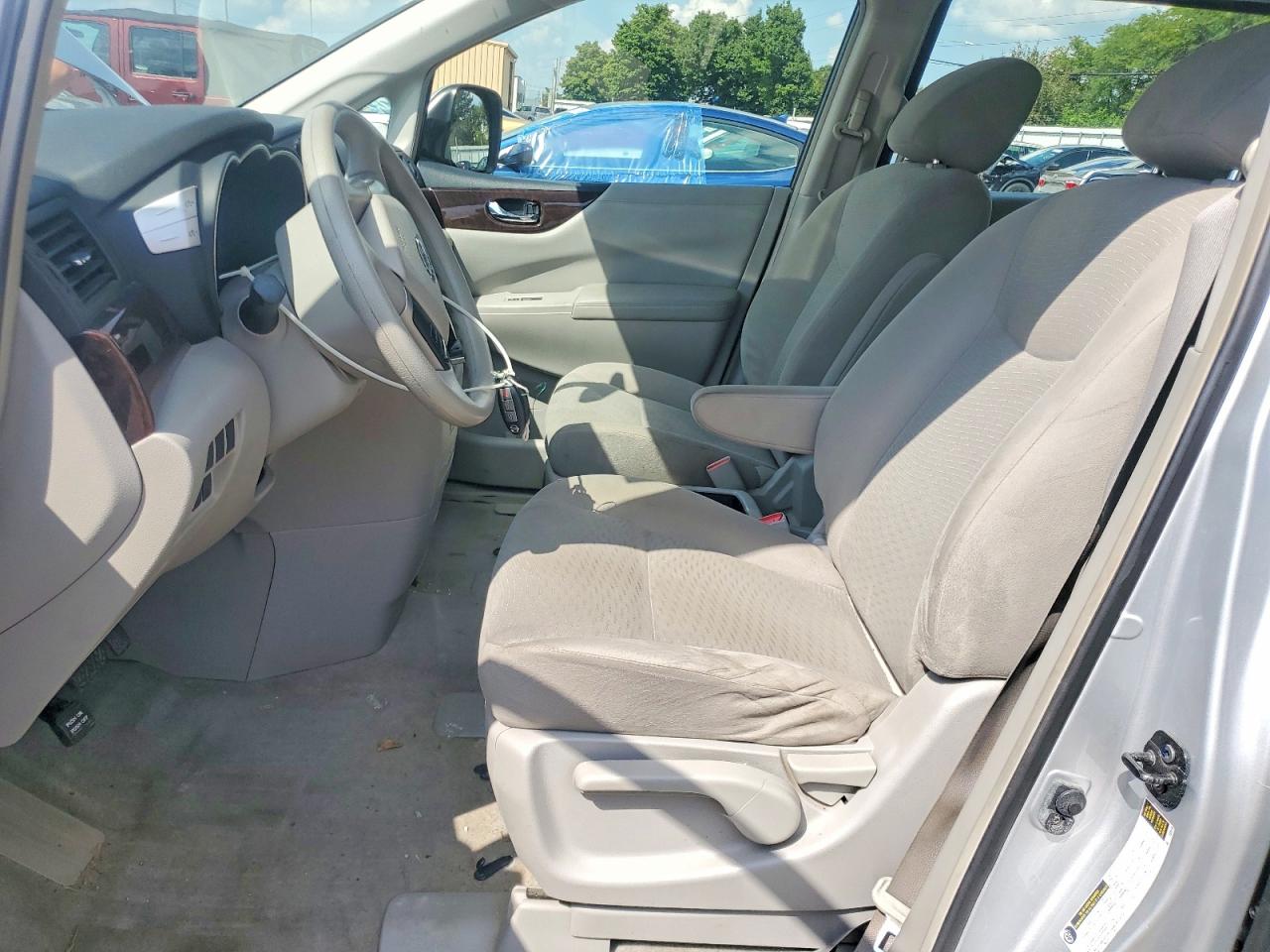 2014 Nissan Quest 3.5 S Серебряный vin: JN8AE2KPXE9104689