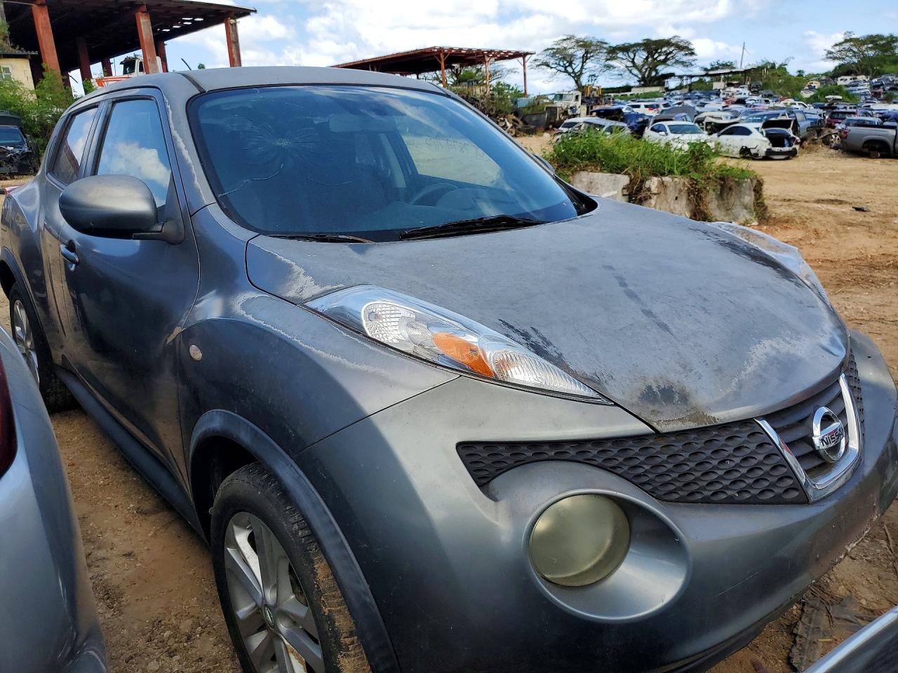 2011 Nissan Juke S Silver vin: JN8AF5MR0BT007450