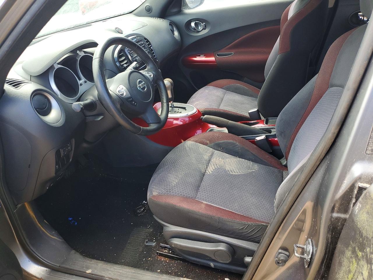 2011 Nissan Juke S Silver vin: JN8AF5MR0BT007450