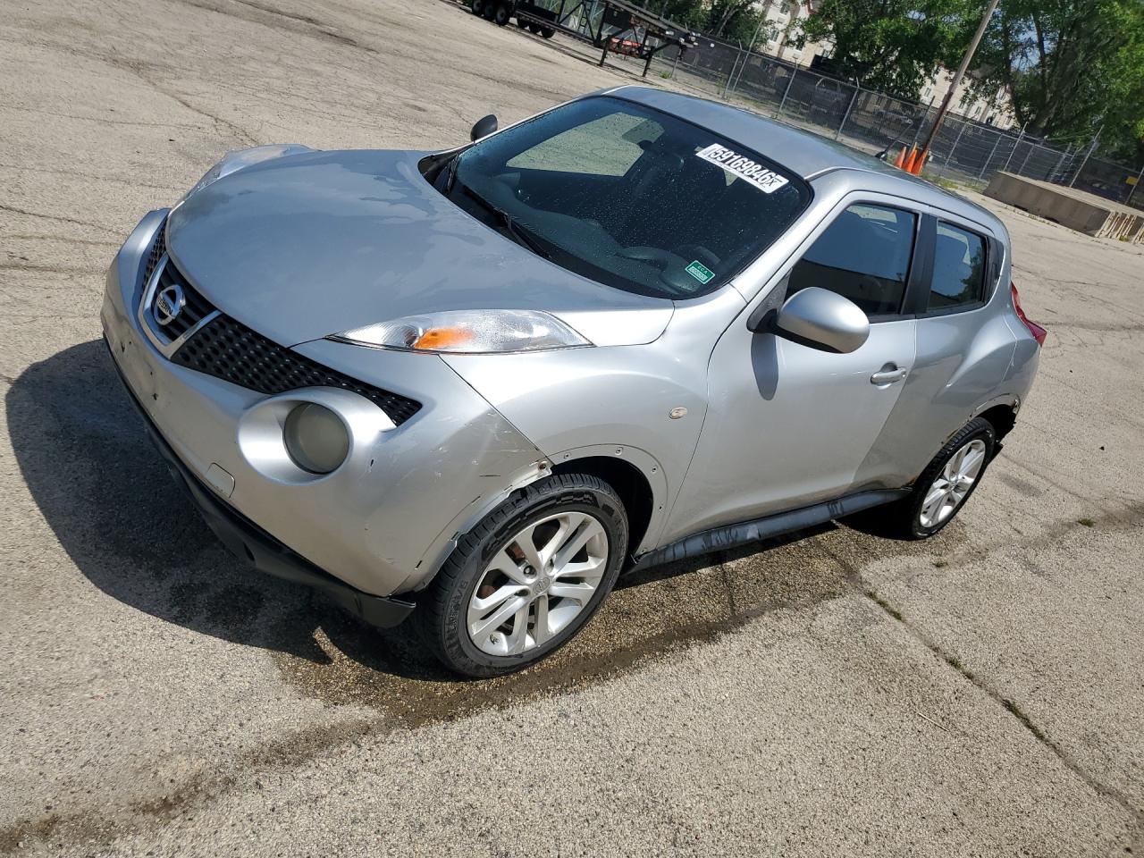 2011 Nissan Juke S Gray vin: JN8AF5MR0BT017069 Damage: Left Front Wheel Opening Mldg, Broken, Replacement Required