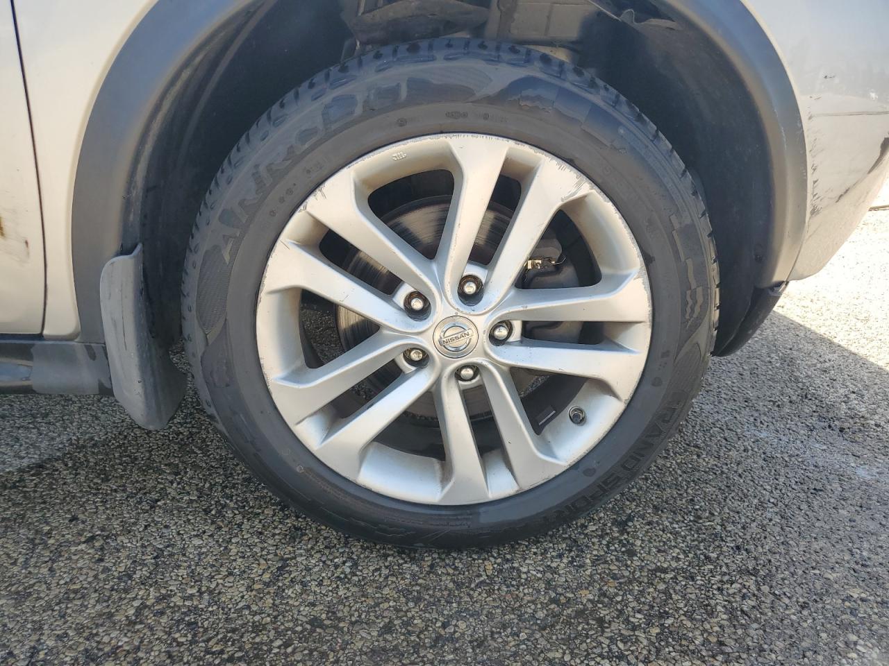 2011 Nissan Juke S Gray vin: JN8AF5MR0BT017069 Damage: Right Front Wheel, Curb Rash, > 12 Inches