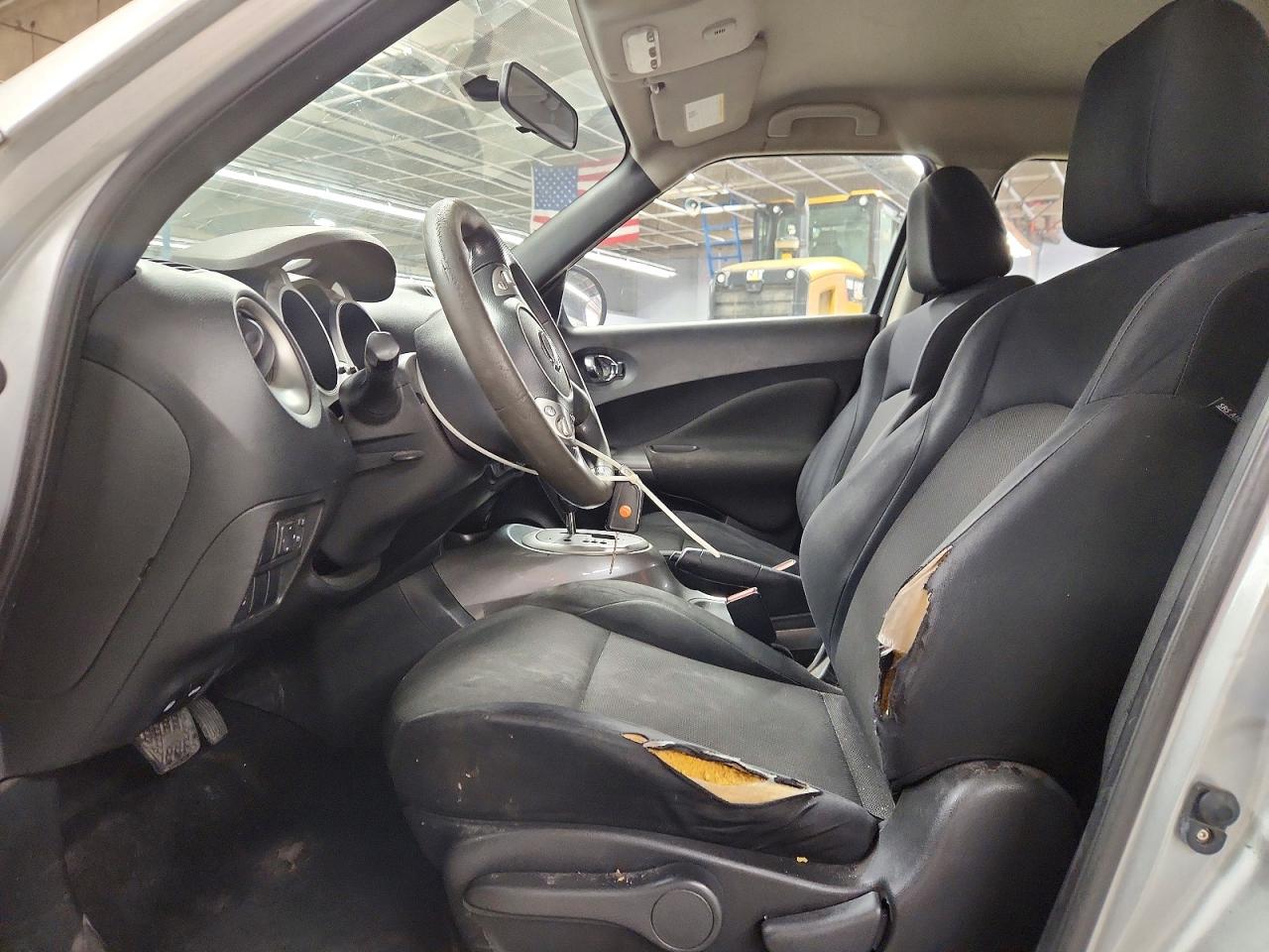 2011 Nissan Juke S Silver vin: JN8AF5MR0BT017069