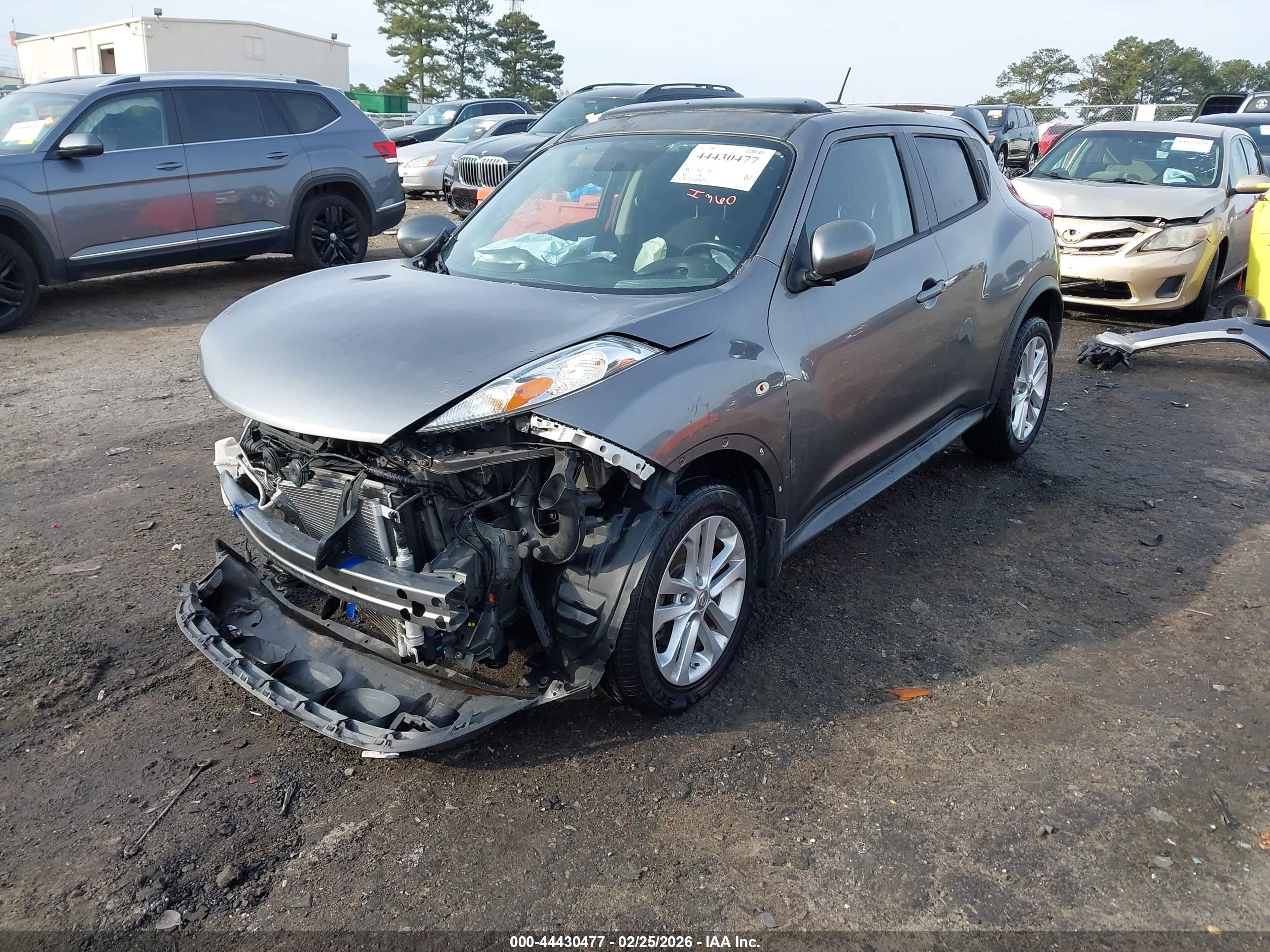 2011 Nissan Juke Sv Gray vin: JN8AF5MR0BT017539