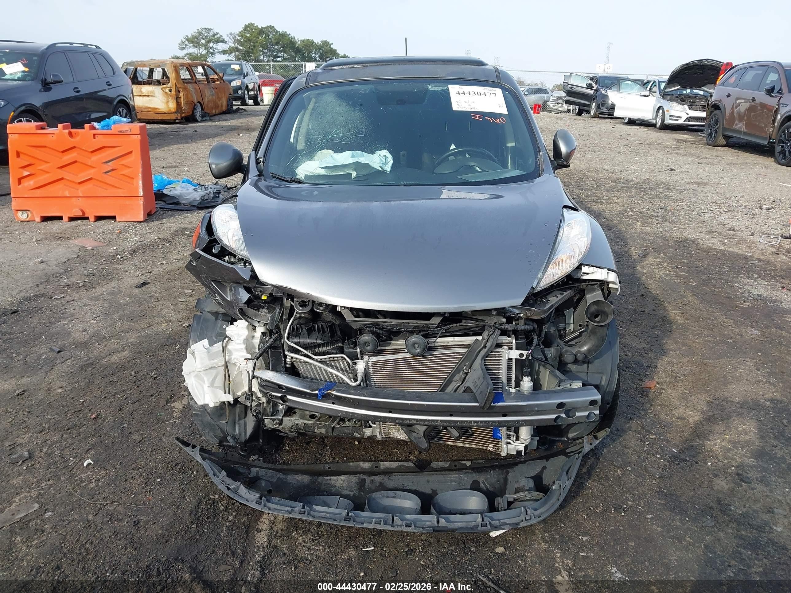 2011 Nissan Juke Sv Gray vin: JN8AF5MR0BT017539