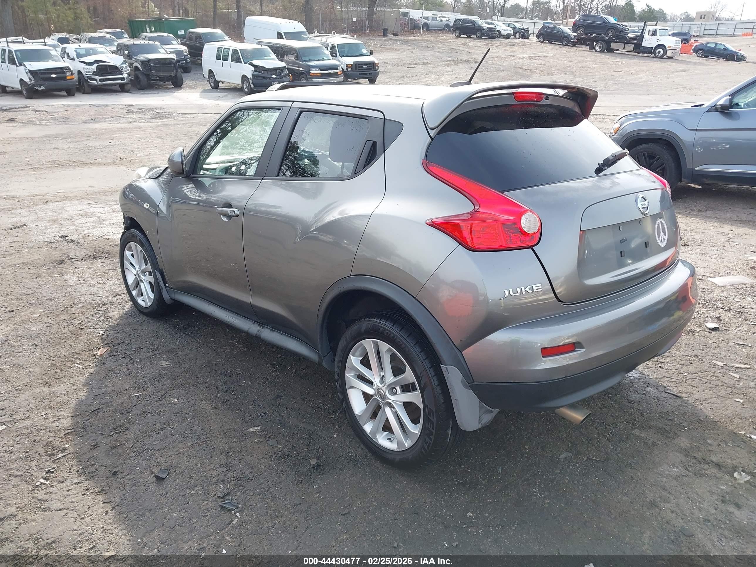 2011 Nissan Juke Sv Gray vin: JN8AF5MR0BT017539