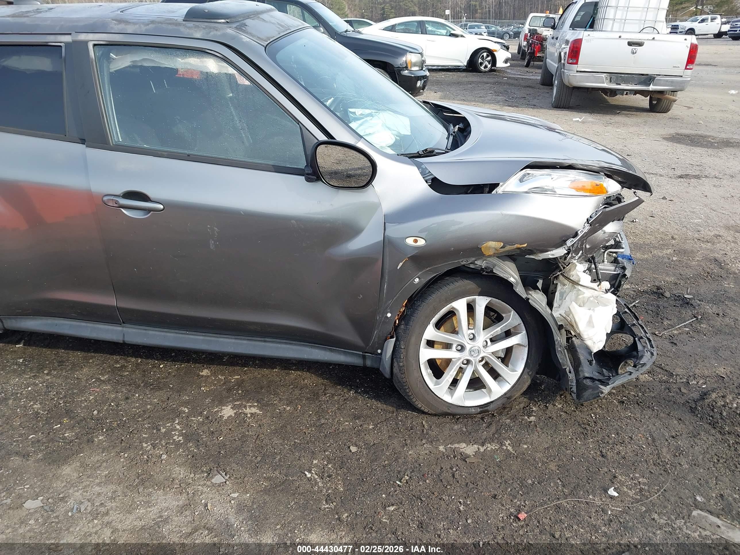 2011 Nissan Juke Sv Gray vin: JN8AF5MR0BT017539