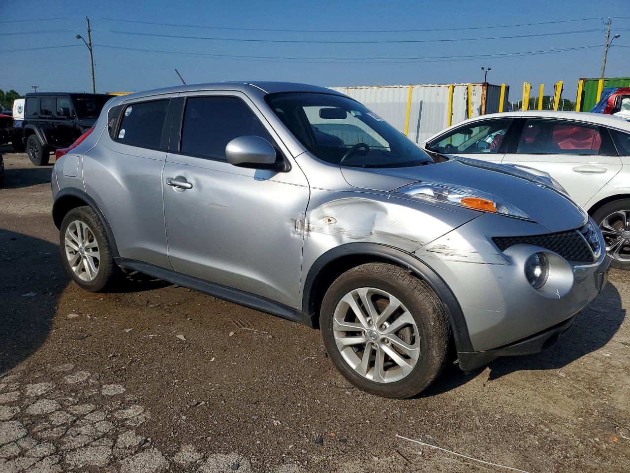 2012 Nissan Juke S Silver vin: JN8AF5MR0CT108392