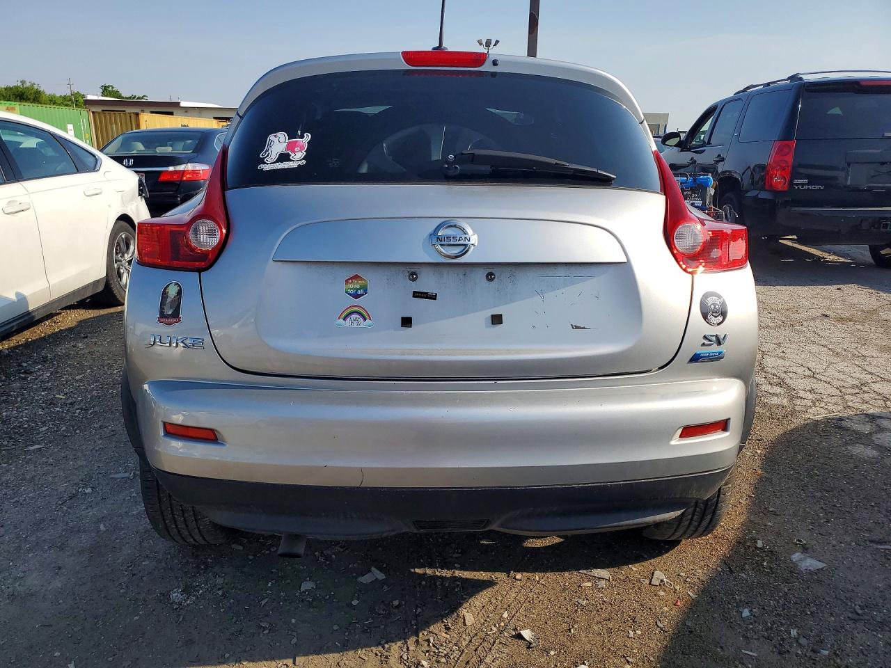 2012 Nissan Juke S Silver vin: JN8AF5MR0CT108392