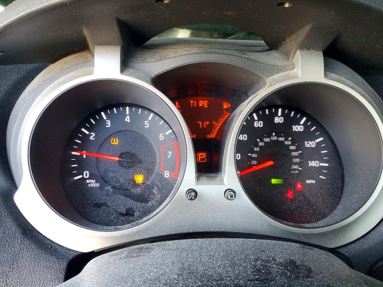 2012 Nissan Juke S Red vin: JN8AF5MR0CT108537