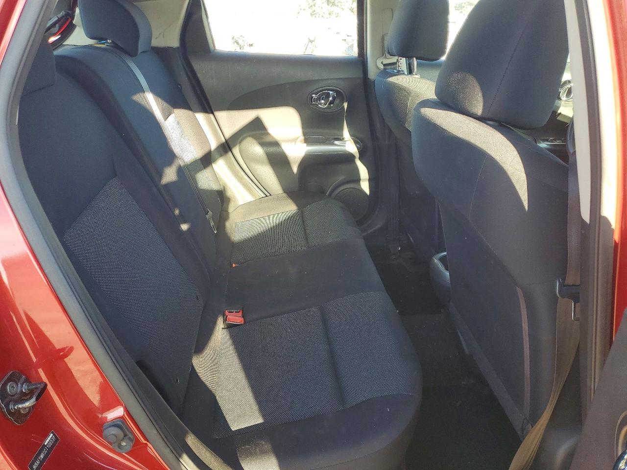 2012 Nissan Juke S Red vin: JN8AF5MR0CT108537