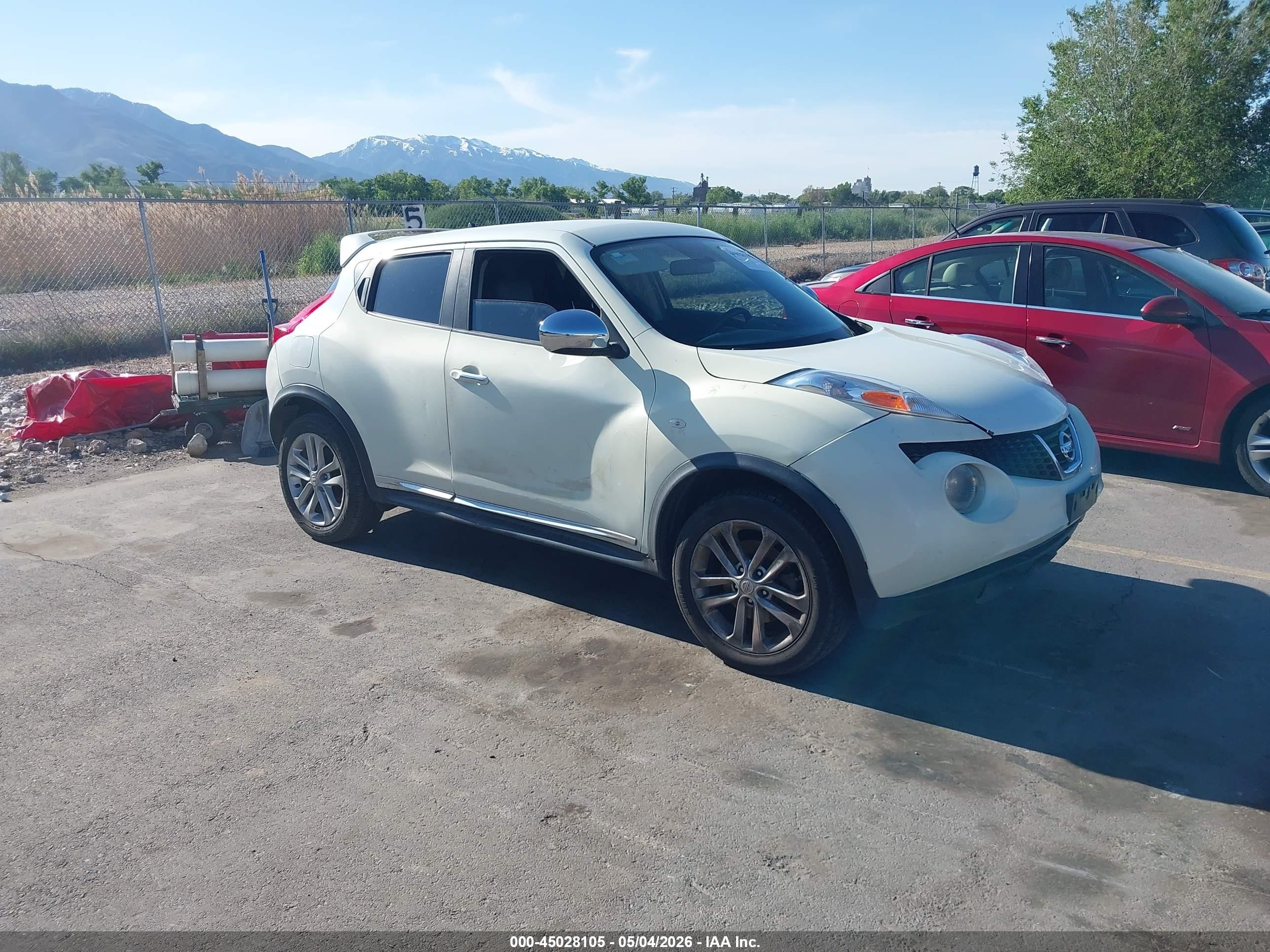2012 Nissan Juke S Белый vin: JN8AF5MR0CT116976