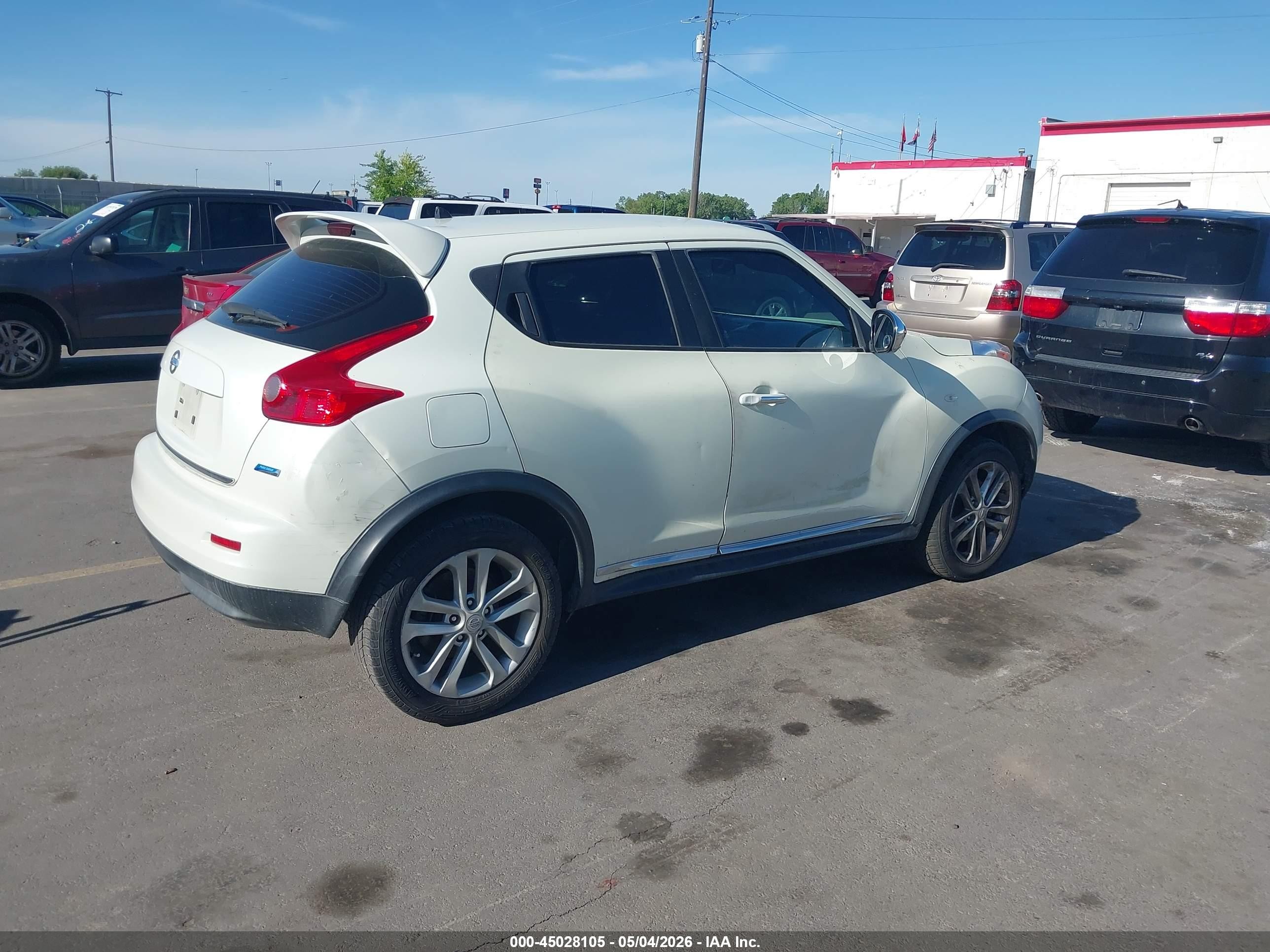 2012 Nissan Juke S Белый vin: JN8AF5MR0CT116976