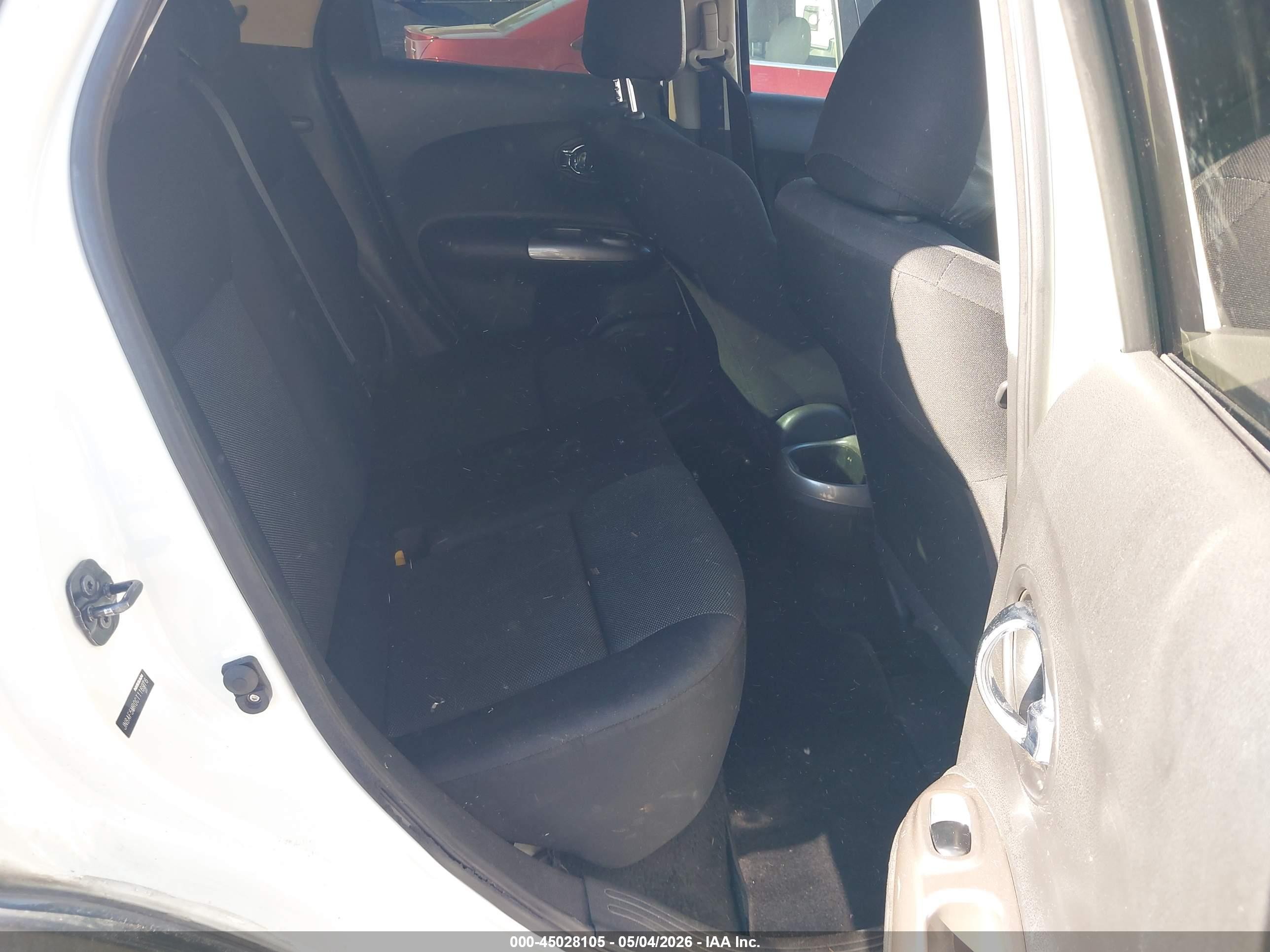 2012 Nissan Juke S Белый vin: JN8AF5MR0CT116976
