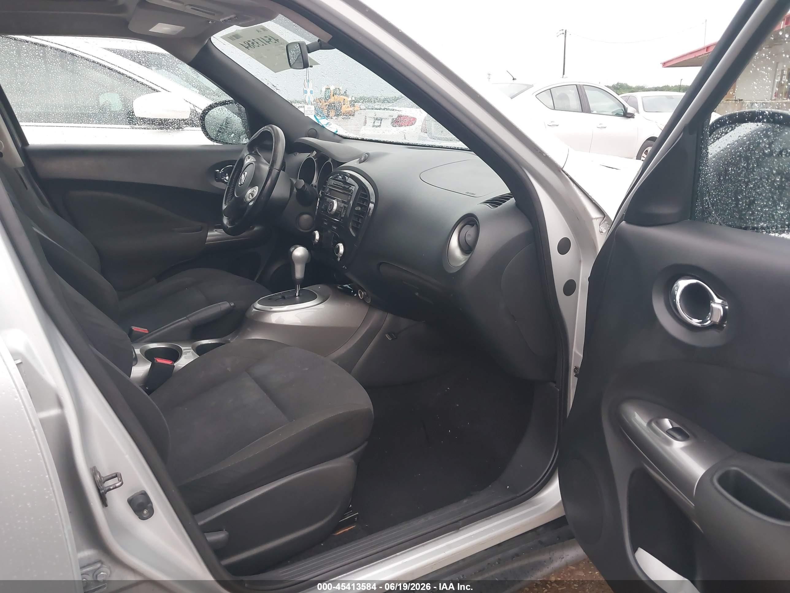 2013 Nissan Juke Sv Silver vin: JN8AF5MR0DT205643