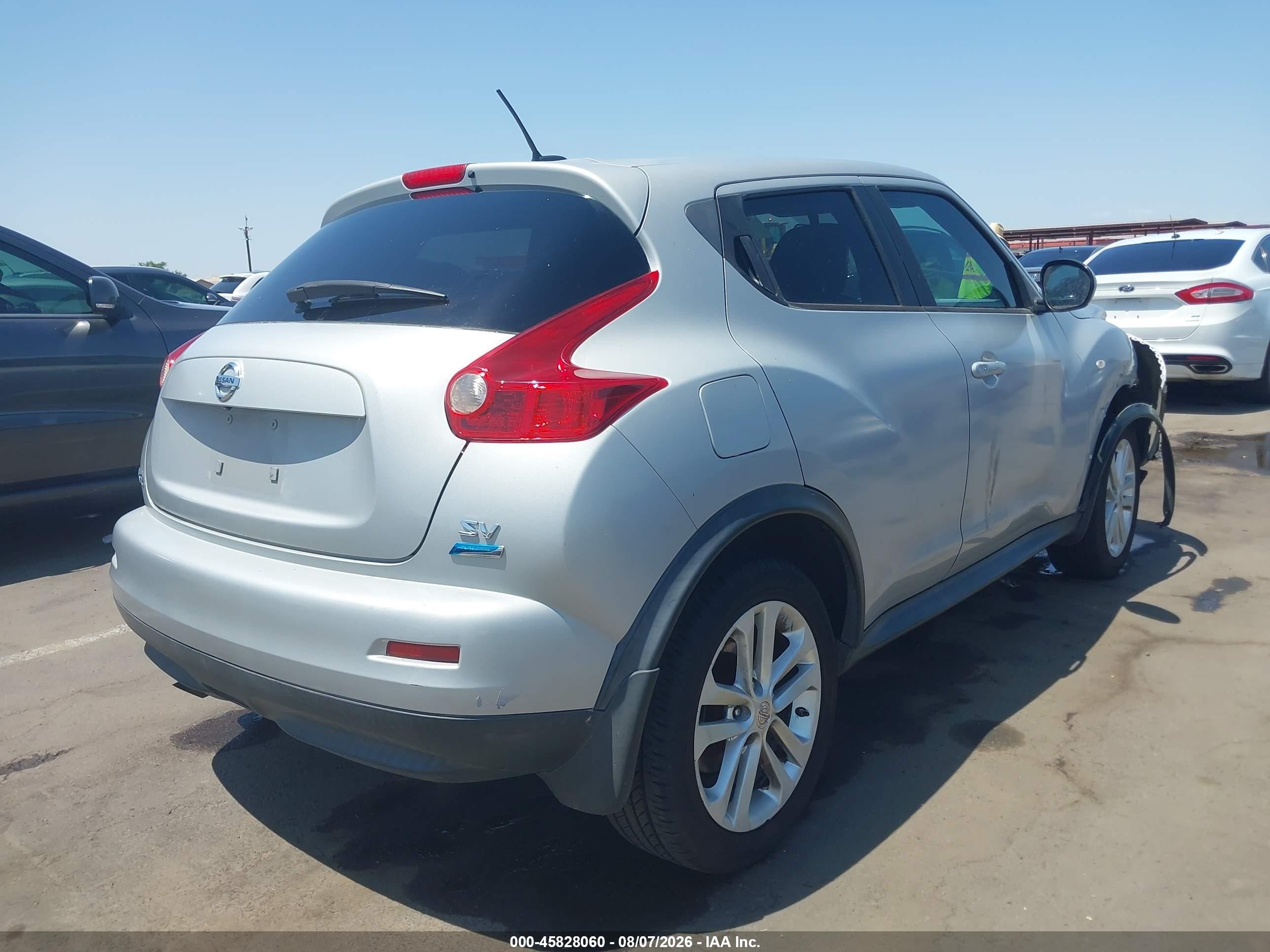 2014 Nissan Juke Sv Silver vin: JN8AF5MR0ET453182