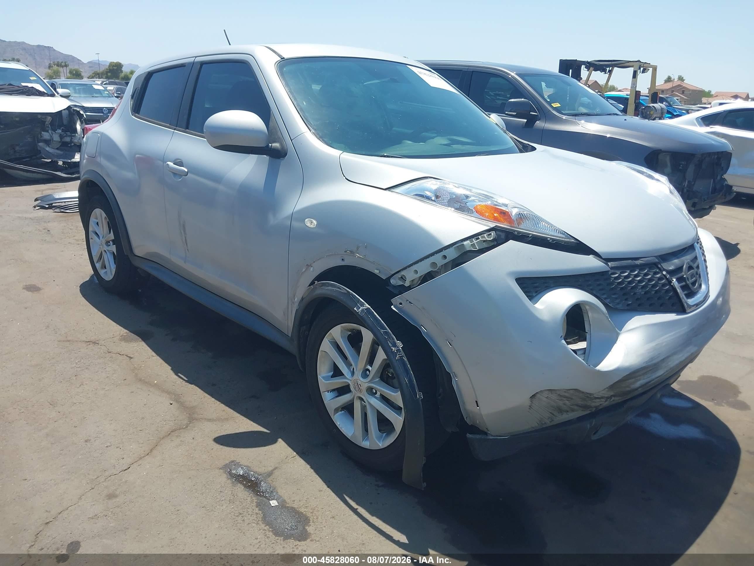 2014 Nissan Juke Sv Silver vin: JN8AF5MR0ET453182