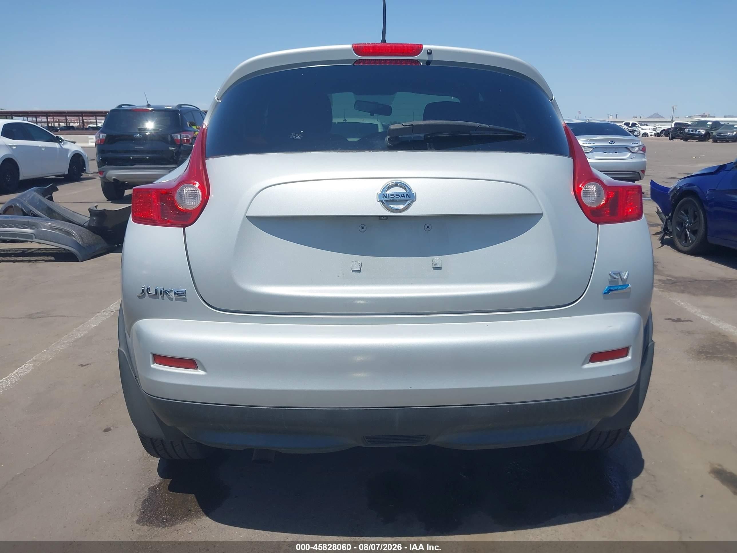 2014 Nissan Juke Sv Silver vin: JN8AF5MR0ET453182