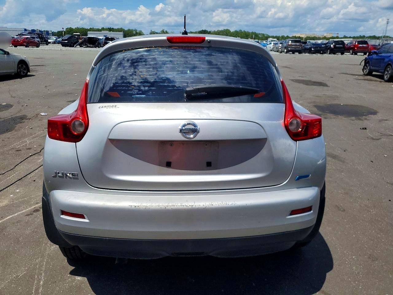 2014 Nissan Juke S Silver vin: JN8AF5MR0ET455093