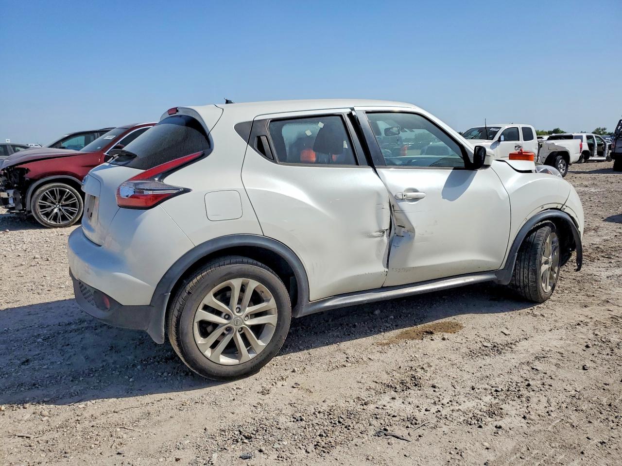 2015 Nissan Juke S Белый vin: JN8AF5MR0FT505301