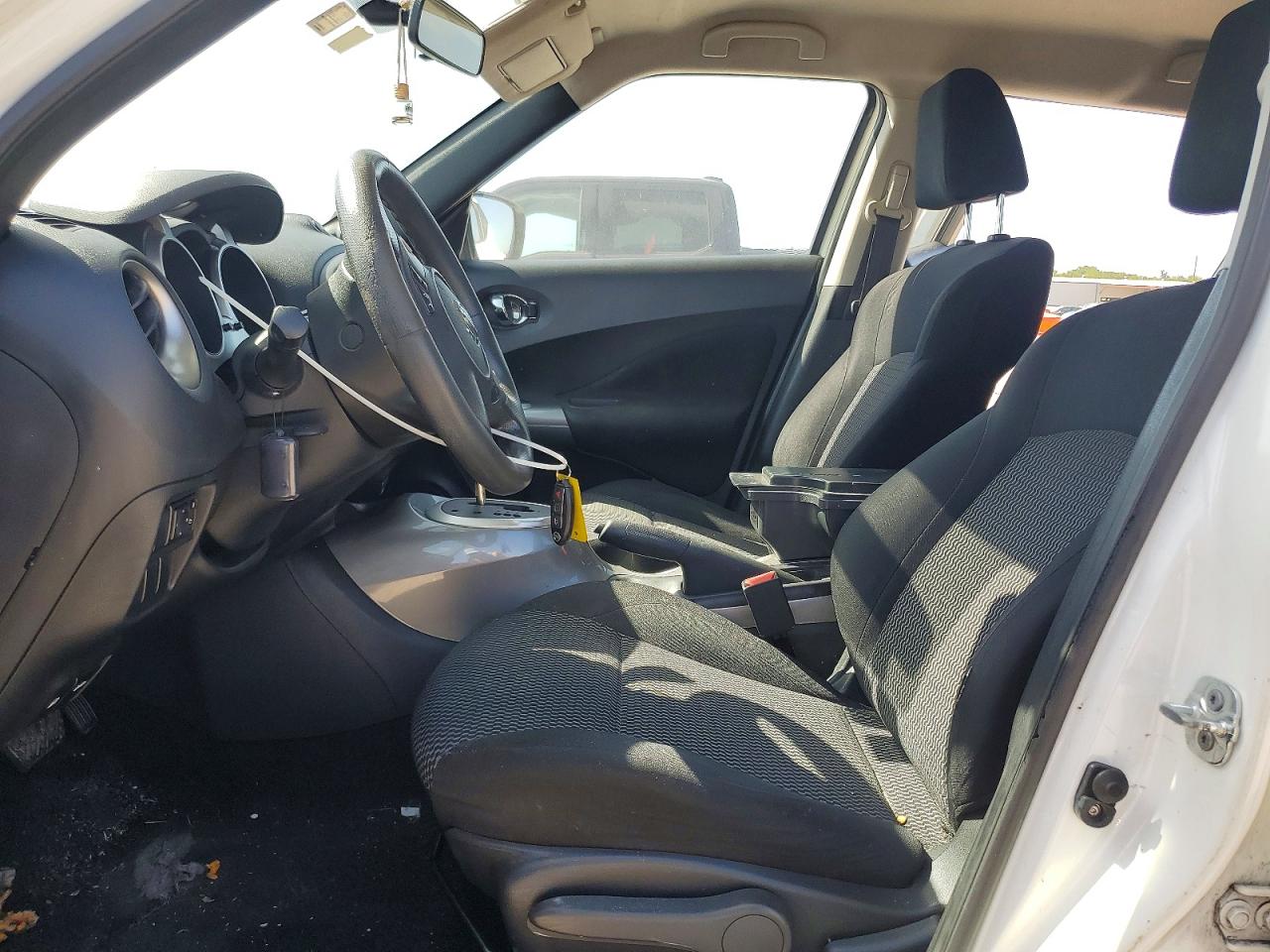 2015 Nissan Juke S Белый vin: JN8AF5MR0FT505301