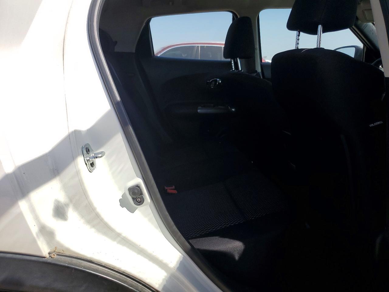 2015 Nissan Juke S Белый vin: JN8AF5MR0FT505301