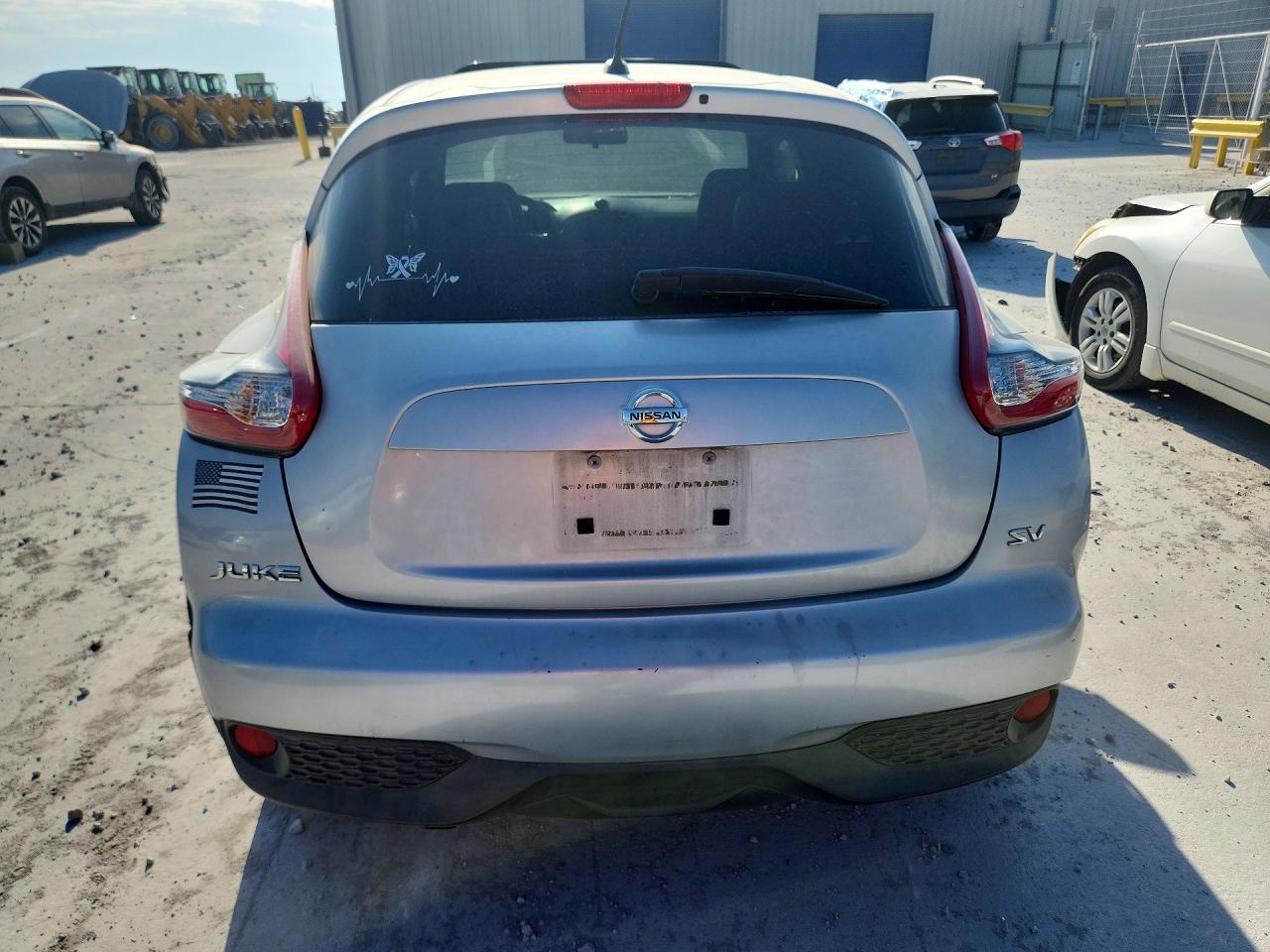 2015 Nissan Juke Sv Silver vin: JN8AF5MR0FT505878