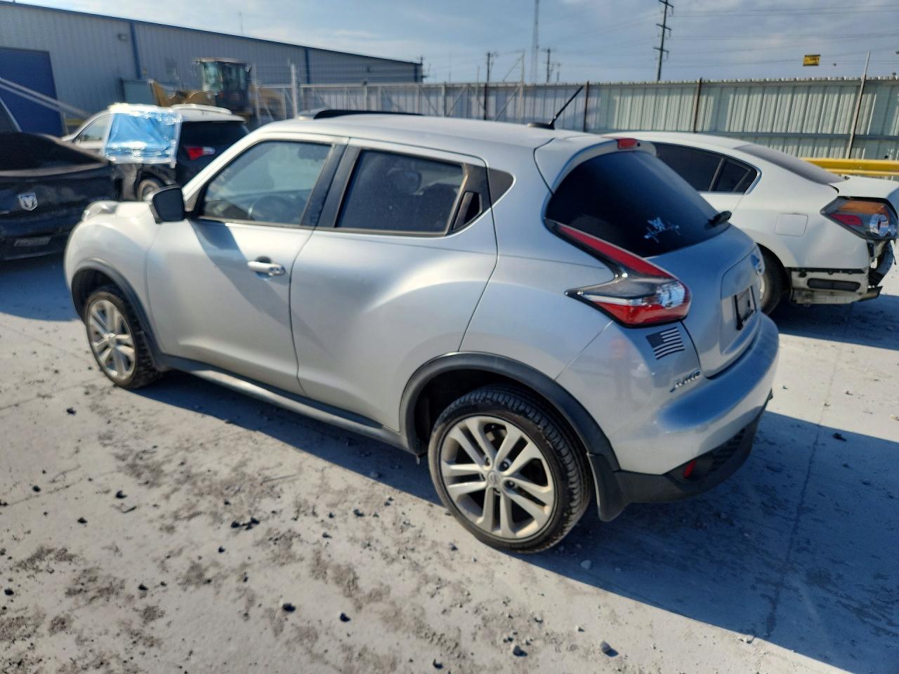 2015 Nissan Juke Sv Silver vin: JN8AF5MR0FT505878