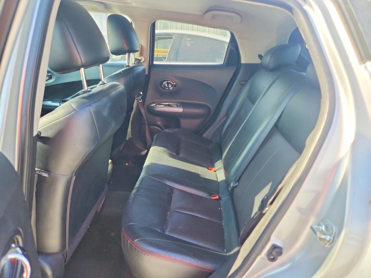2015 Nissan Juke Sv Silver vin: JN8AF5MR0FT505878
