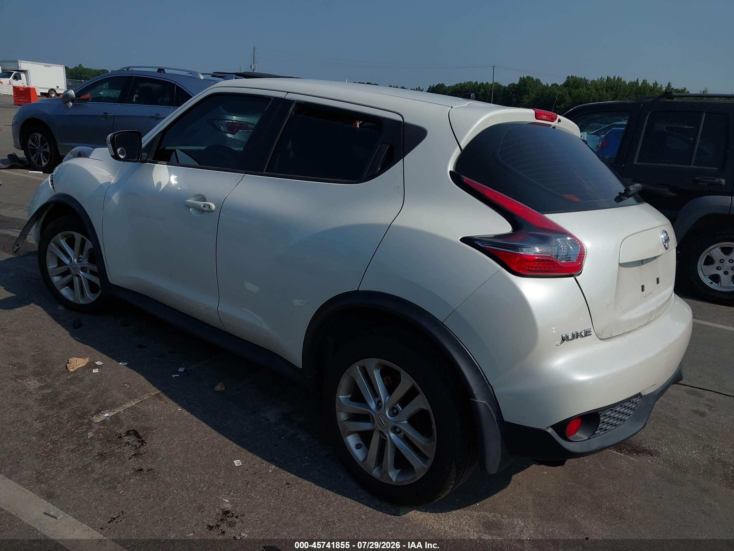 2015 Nissan Juke S White vin: JN8AF5MR0FT506142