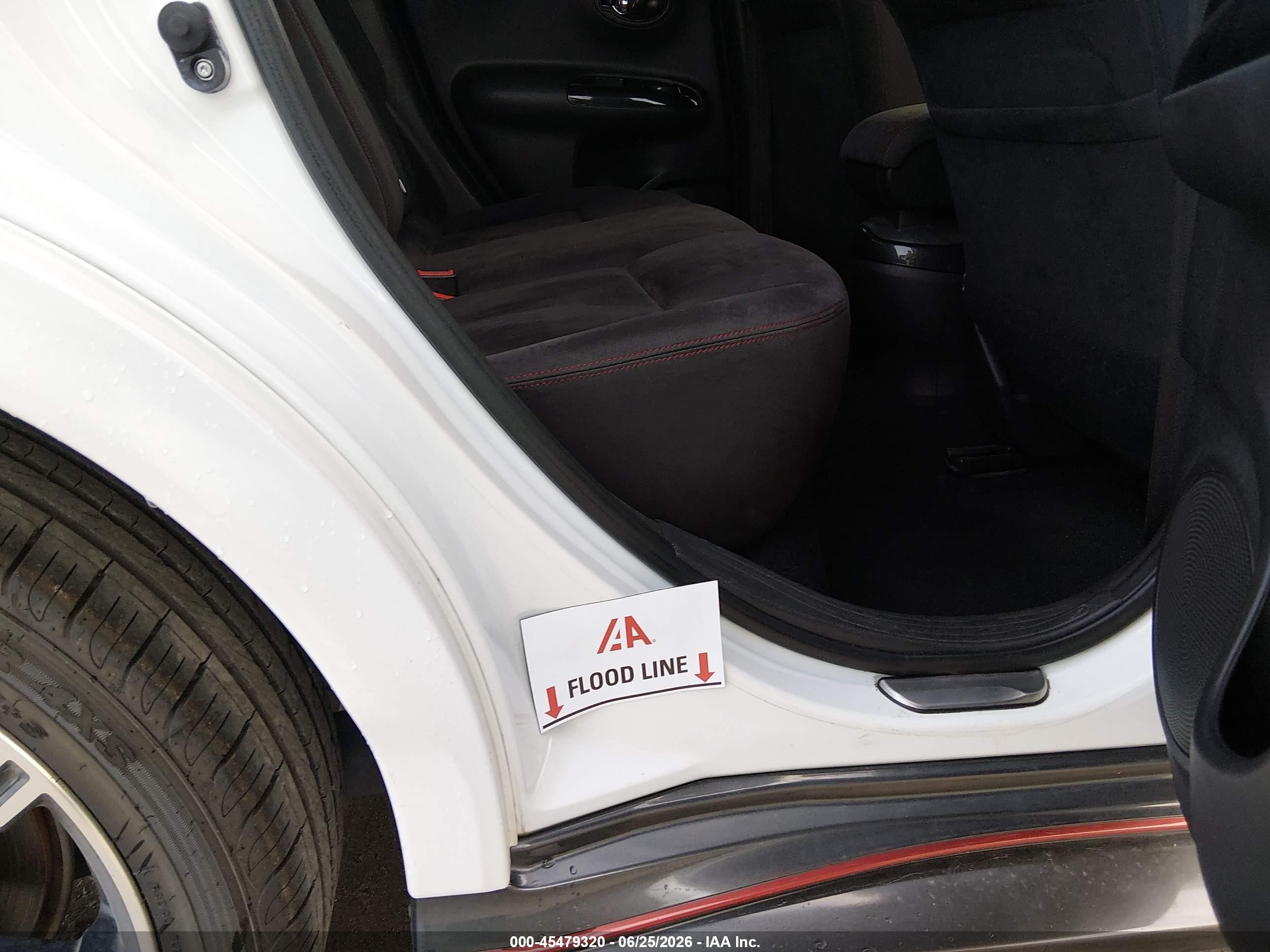 2015 Nissan Juke Nismo White vin: JN8AF5MR0FT508957
