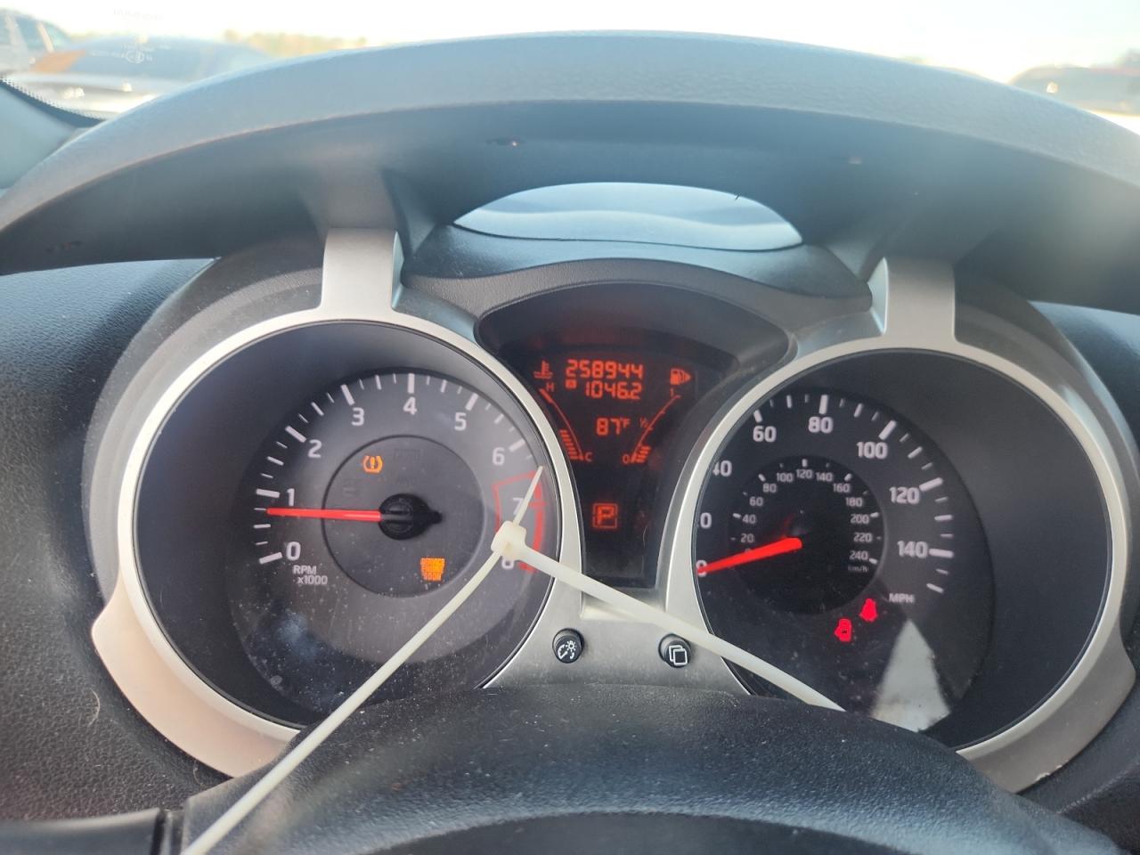 2011 Nissan Juke S Черный vin: JN8AF5MR1BT017114