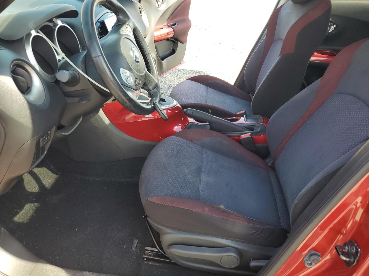 2012 Nissan Juke S Burgundy vin: JN8AF5MR1CT101788