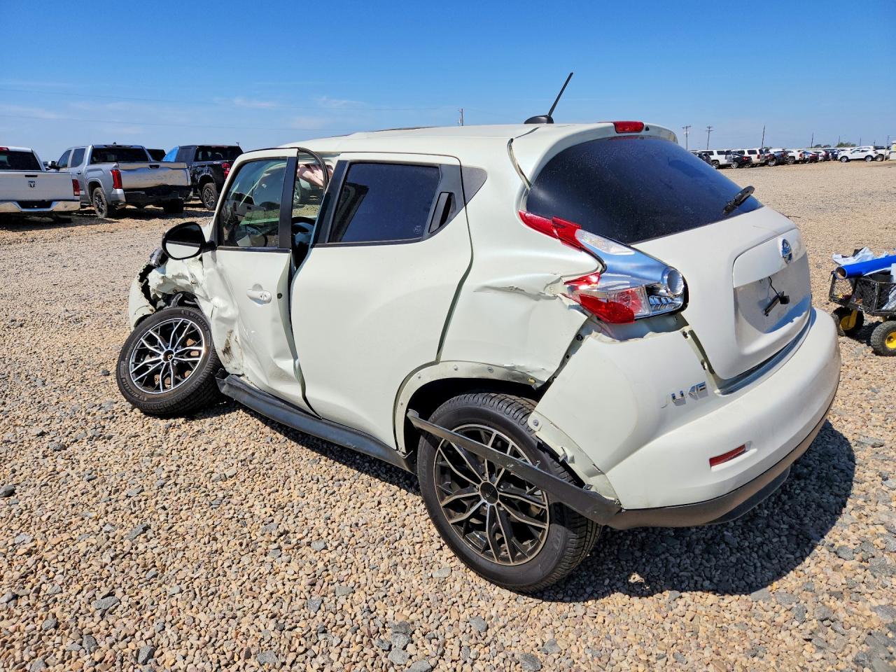 2012 Nissan Juke S Белый vin: JN8AF5MR1CT104335