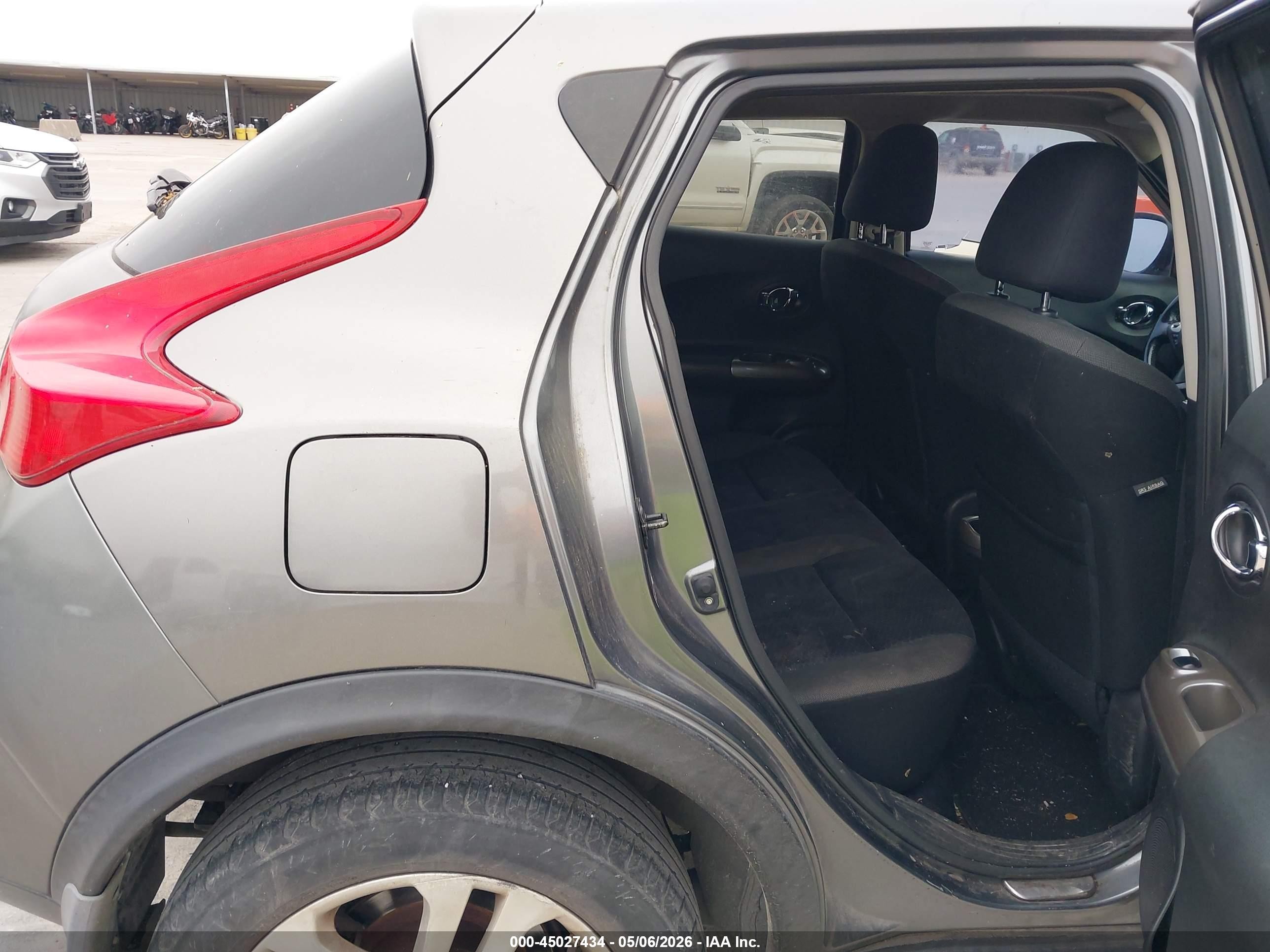 2012 Nissan Juke Sv Green vin: JN8AF5MR1CT117750