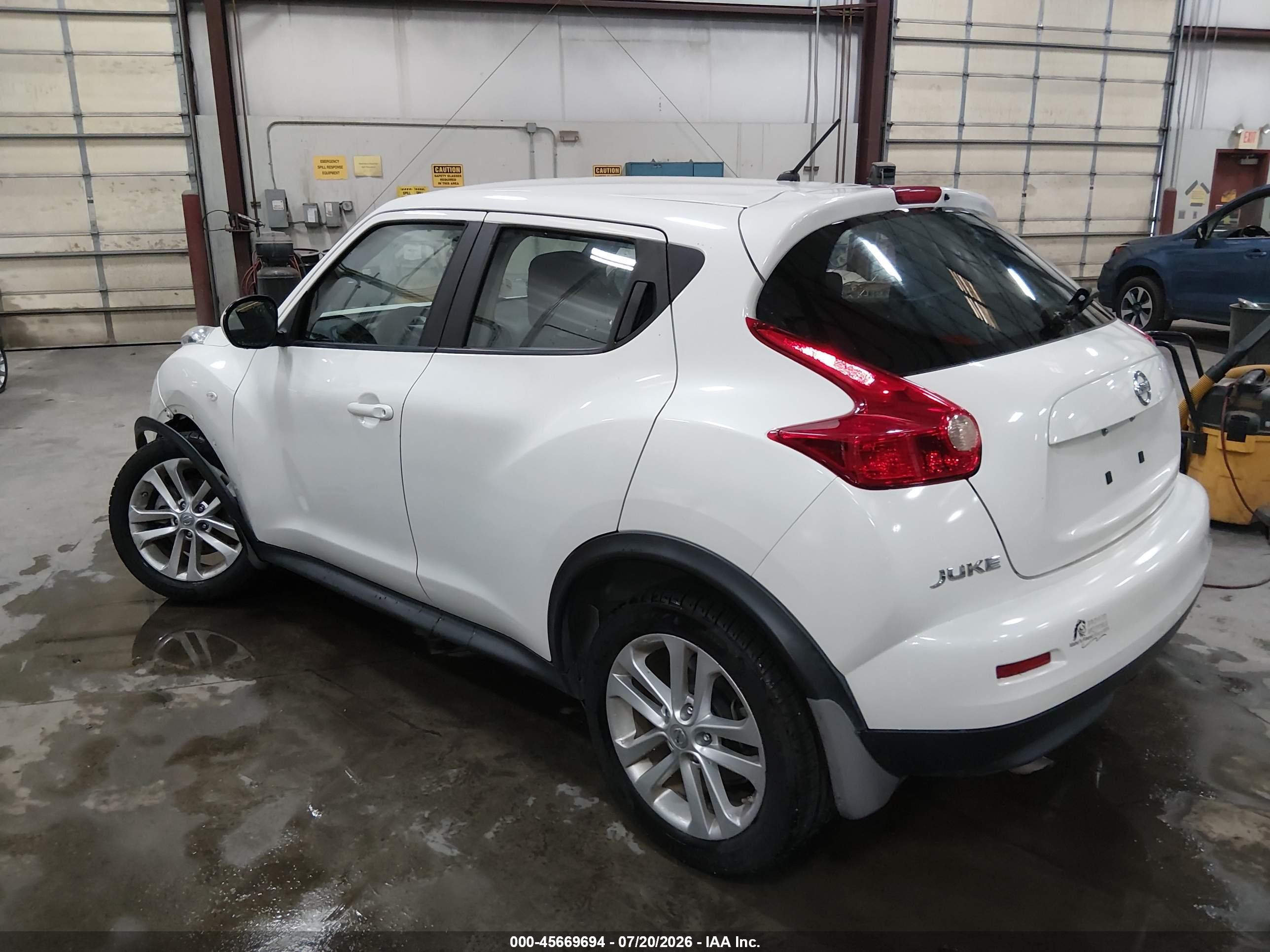 2013 Nissan Juke S White vin: JN8AF5MR1DT211399