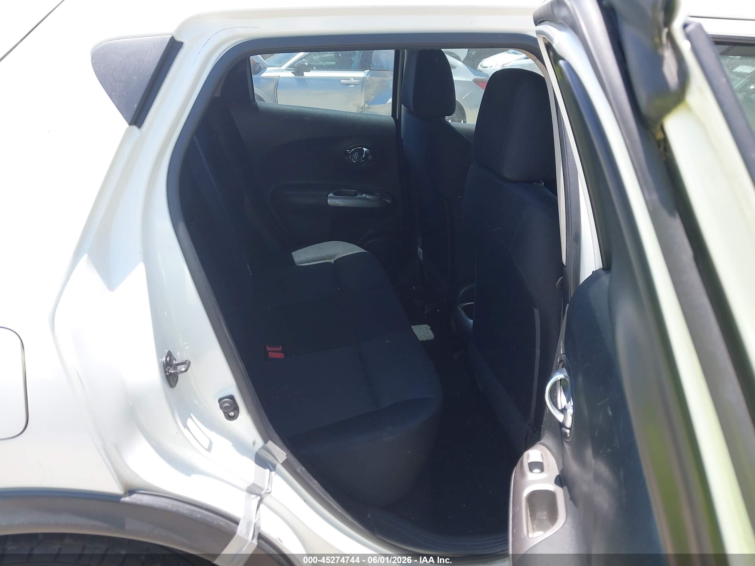 2013 Nissan Juke S Белый vin: JN8AF5MR1DT213153