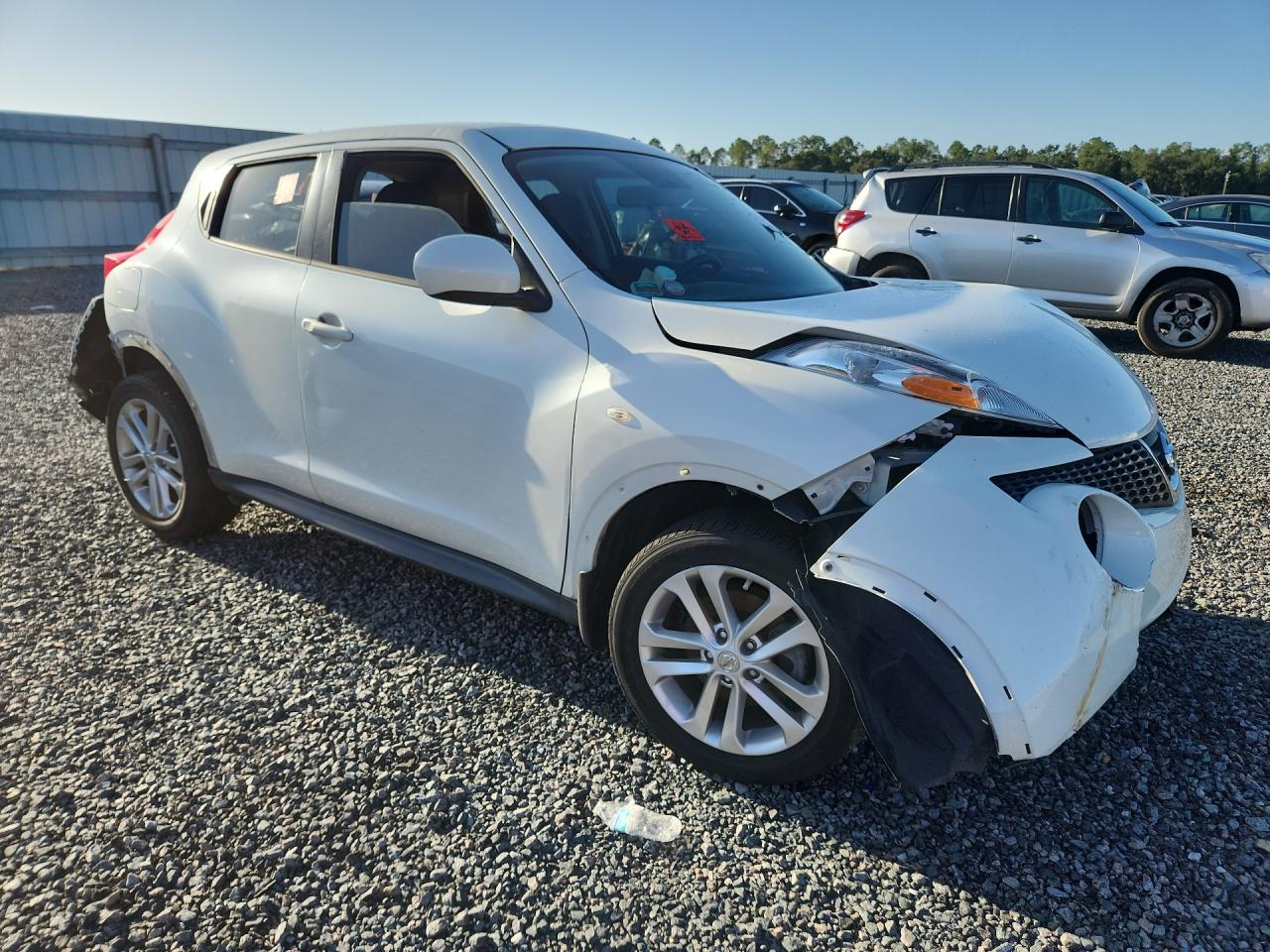 2013 Nissan Juke S White vin: JN8AF5MR1DT225951