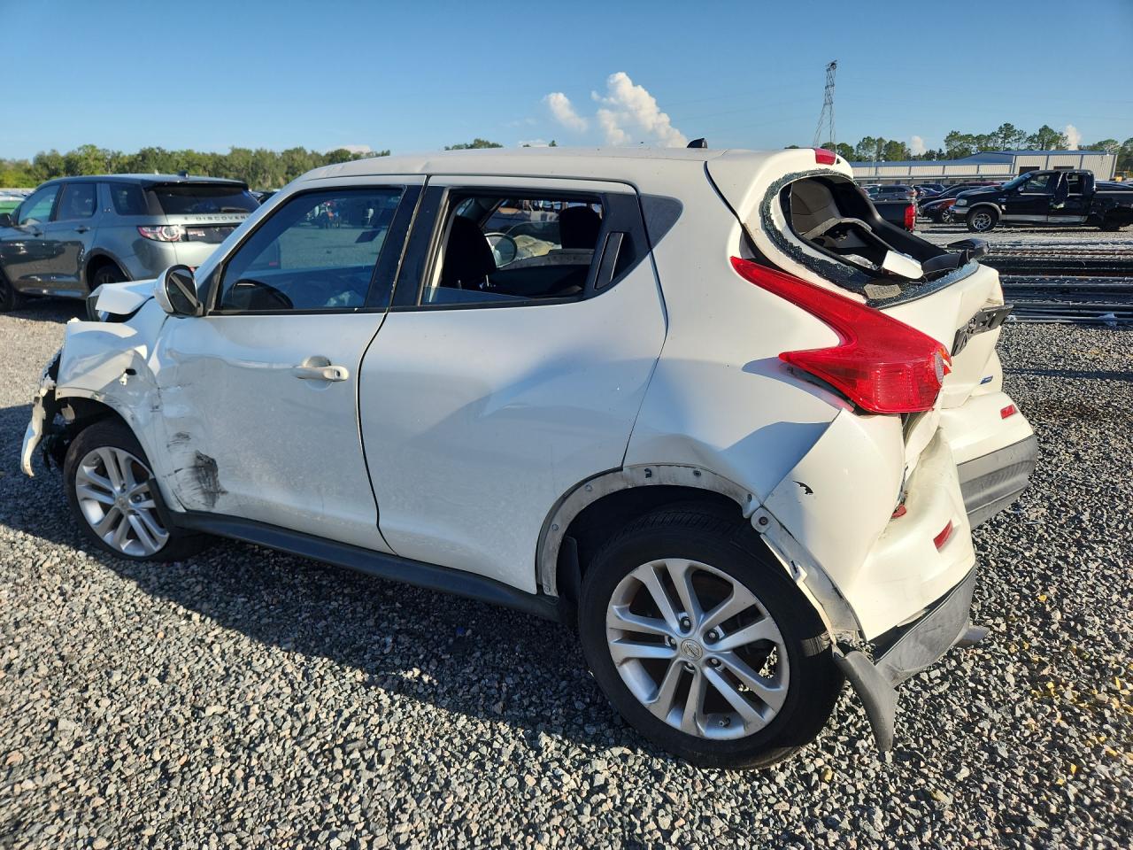 2013 Nissan Juke S White vin: JN8AF5MR1DT225951