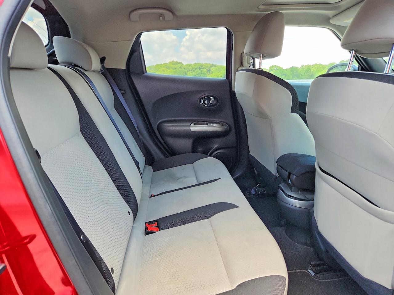 2014 Nissan Juke Sv Red vin: JN8AF5MR1ET352183