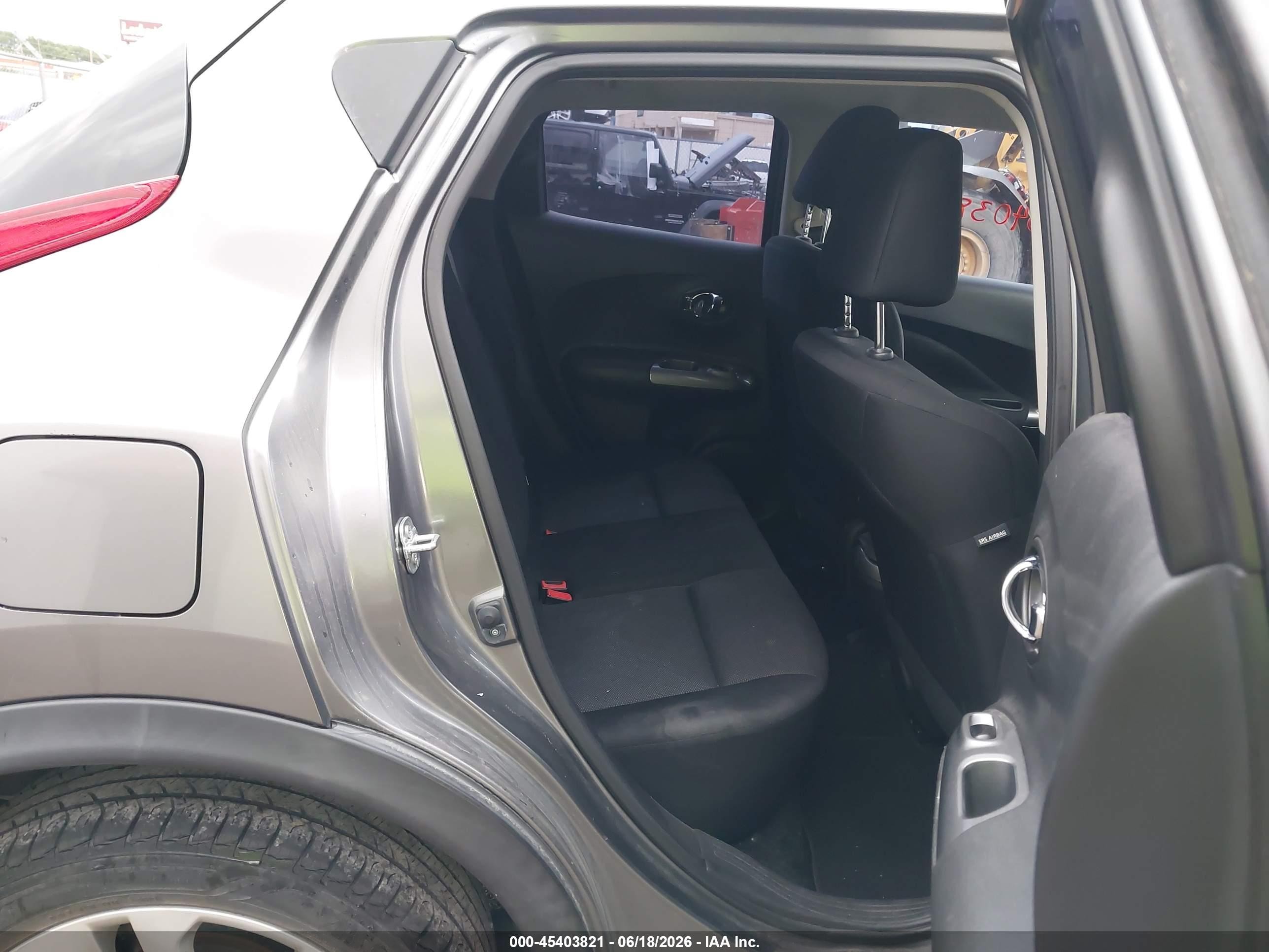 2014 Nissan Juke S Gray vin: JN8AF5MR1ET452977