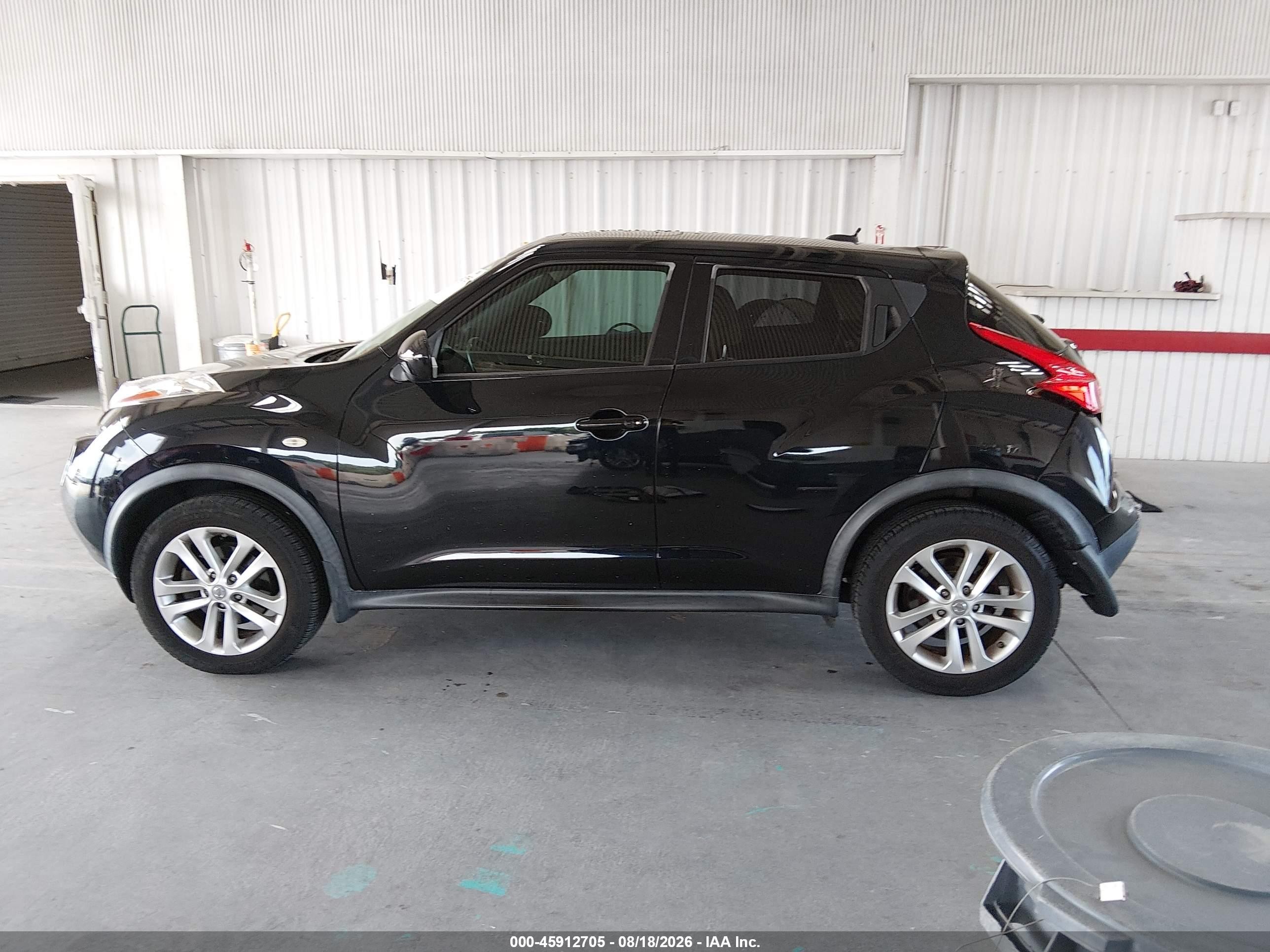 2014 Nissan Juke Sv Black vin: JN8AF5MR1ET453918