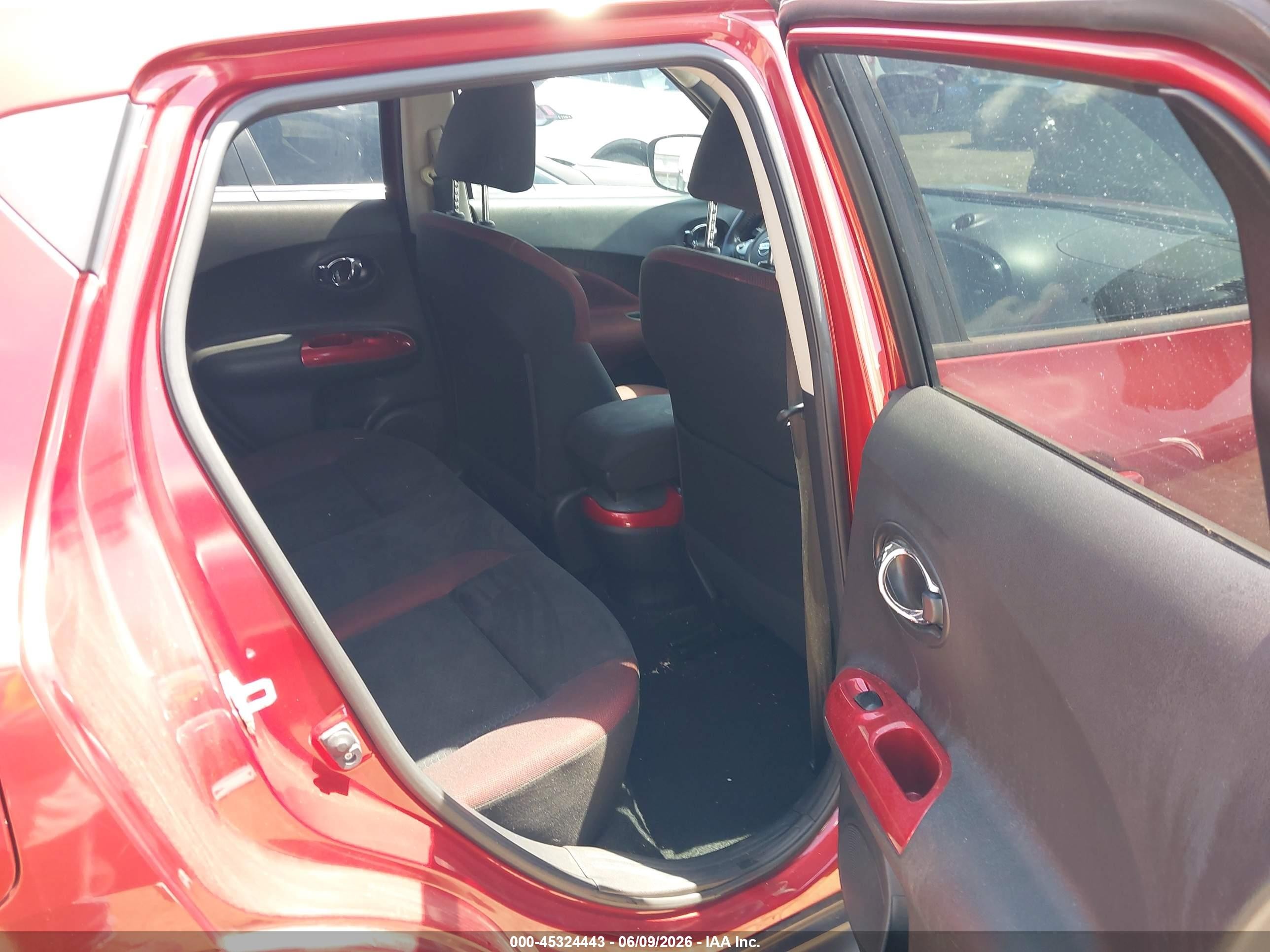 2015 Nissan Juke Sv Red vin: JN8AF5MR1FT510717