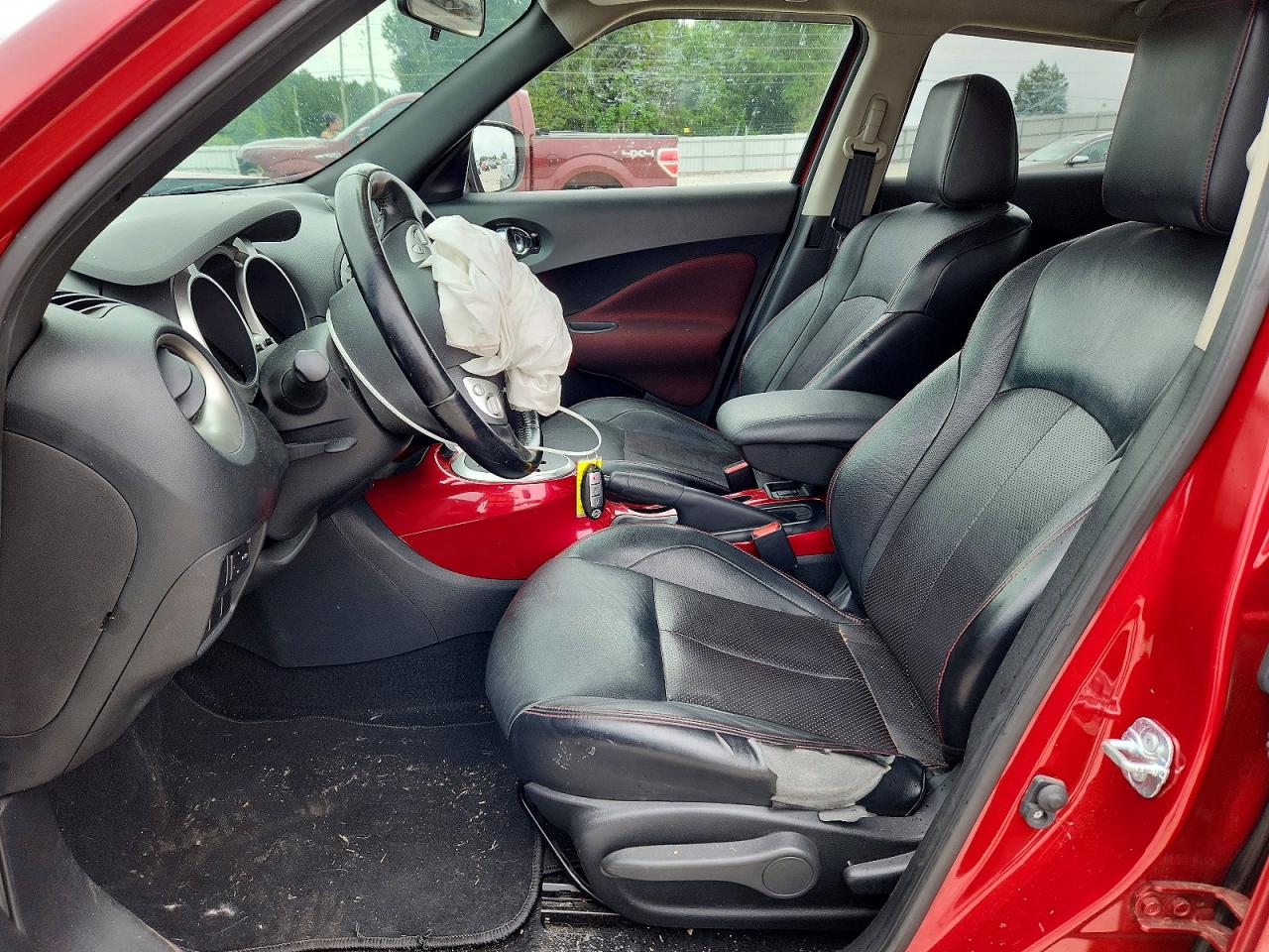 2015 Nissan Juke Sv Burgundy vin: JN8AF5MR1FT513553