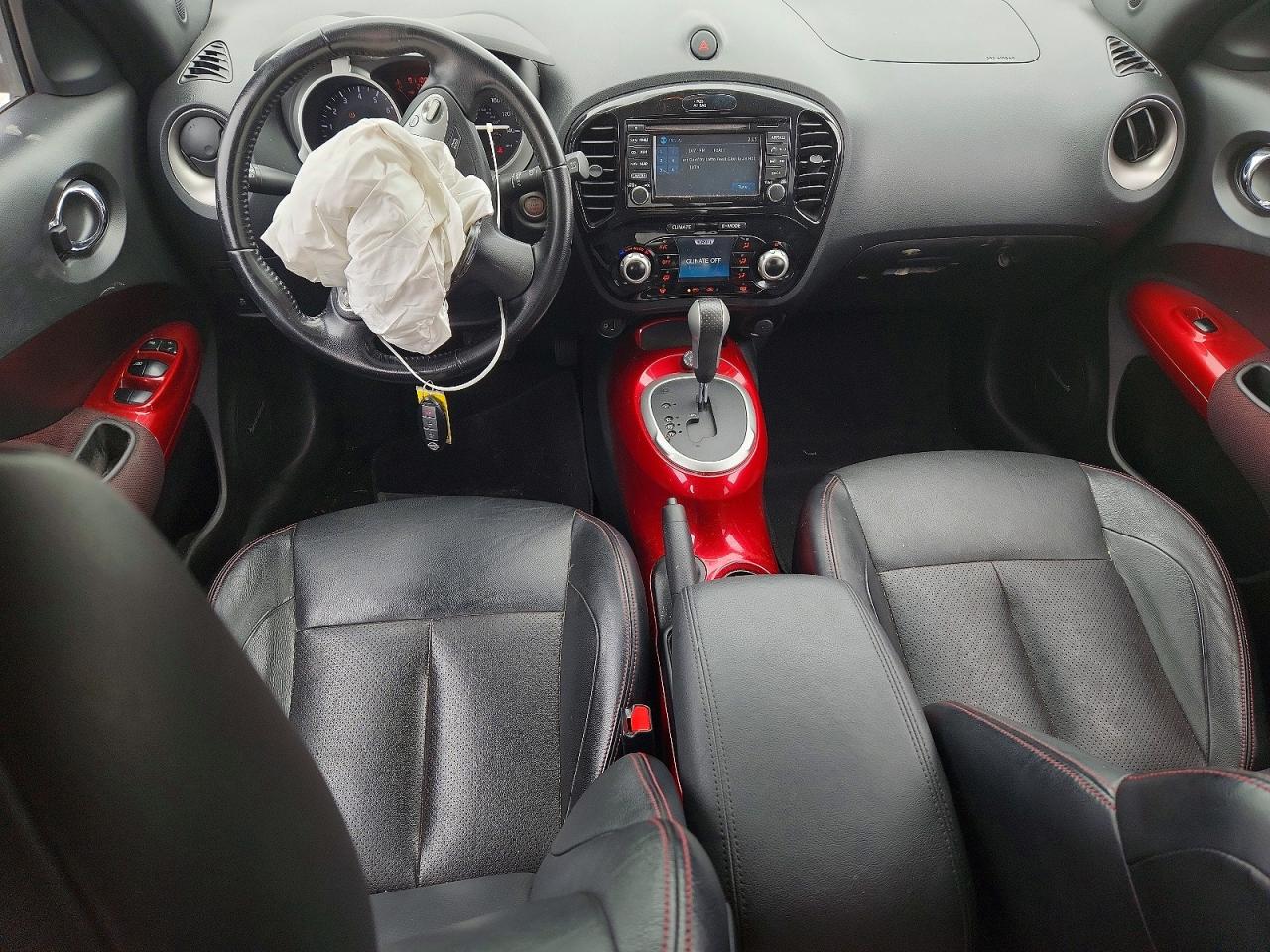 2015 Nissan Juke Sv Burgundy vin: JN8AF5MR1FT513553