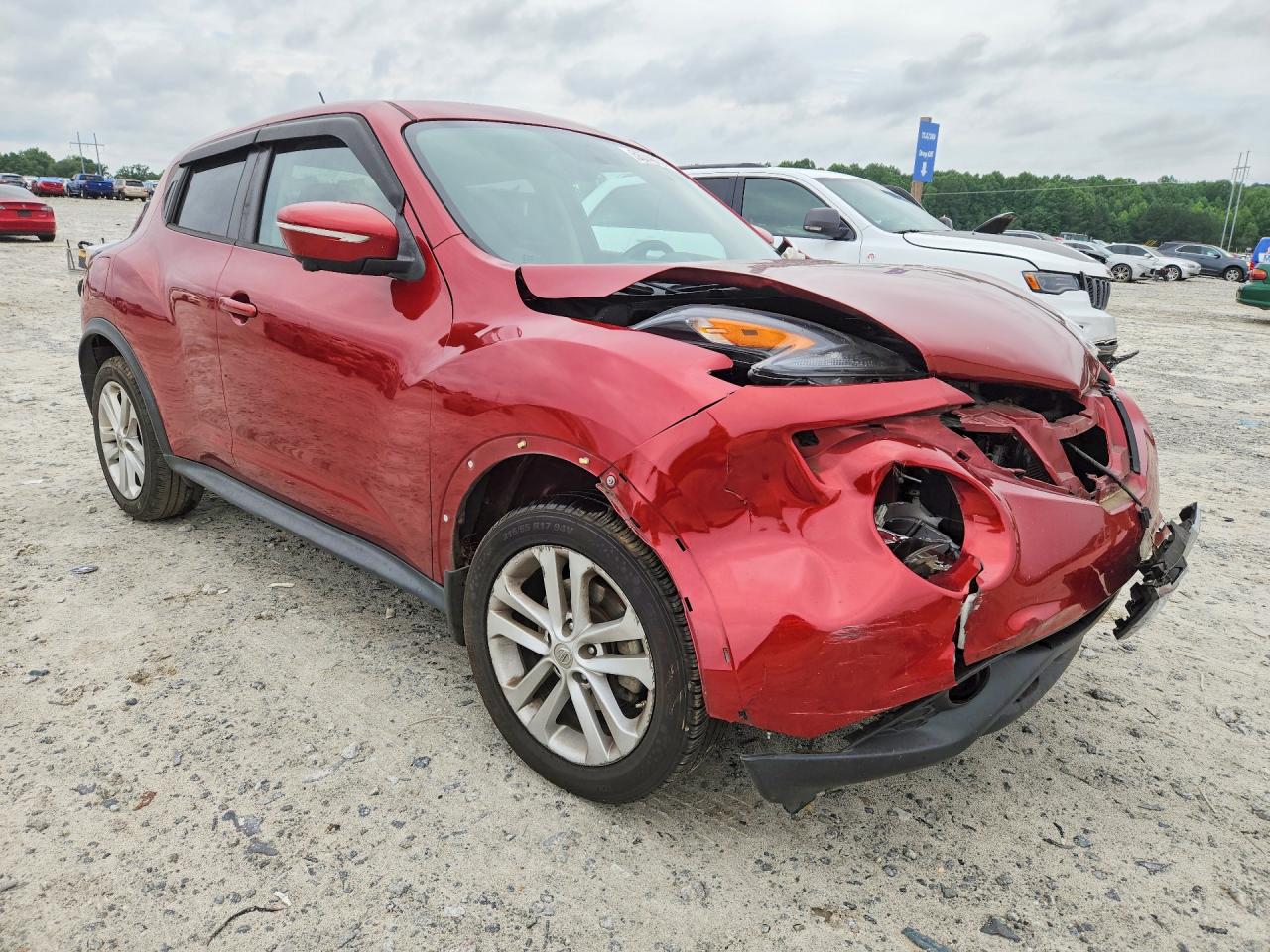 2015 Nissan Juke Sv Burgundy vin: JN8AF5MR1FT513553