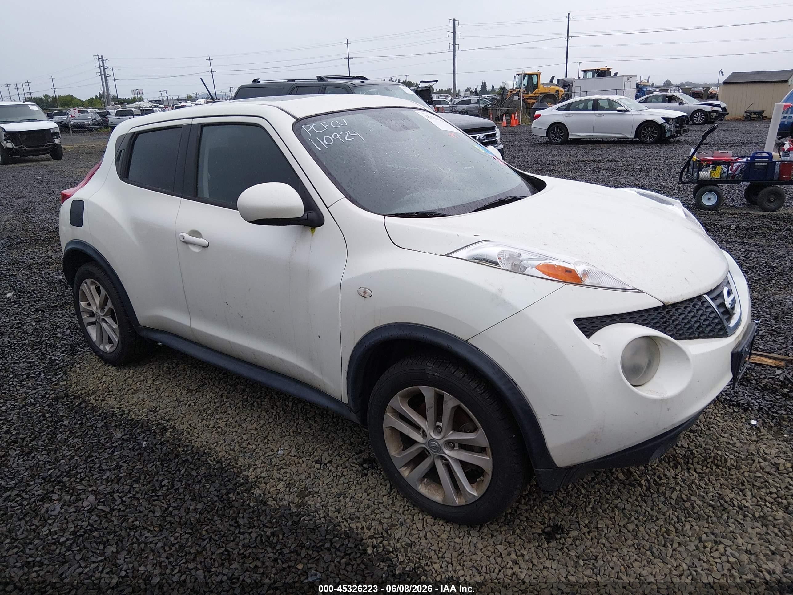 2012 Nissan Juke Sv White vin: JN8AF5MR2CT106658