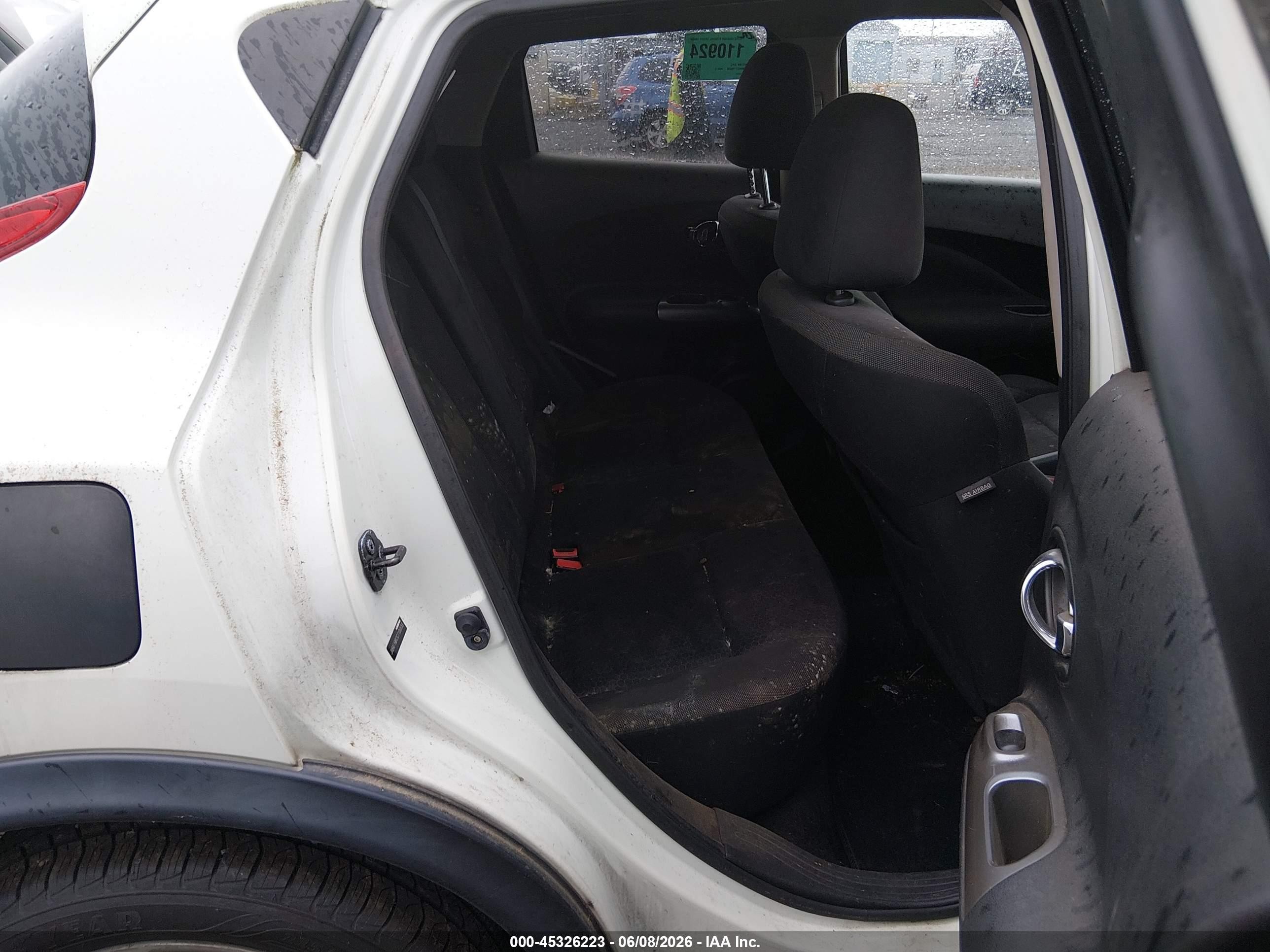 2012 Nissan Juke Sv White vin: JN8AF5MR2CT106658